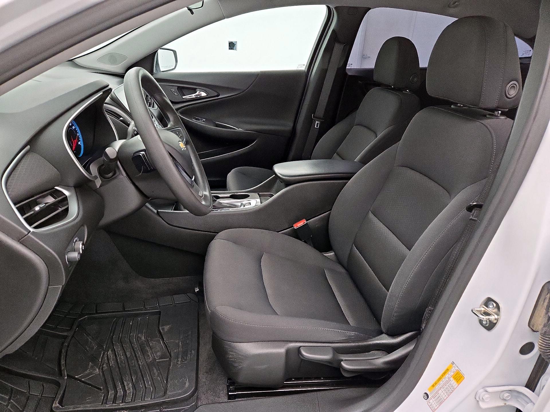 Thumbnail: 2023 Chevrolet Malibu - 11