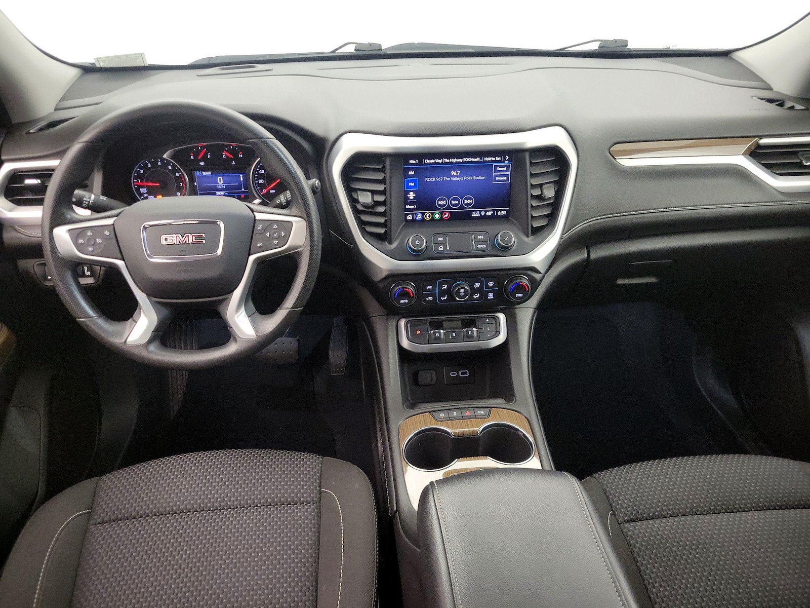 2022 GMC Acadia SLE - Photo 10