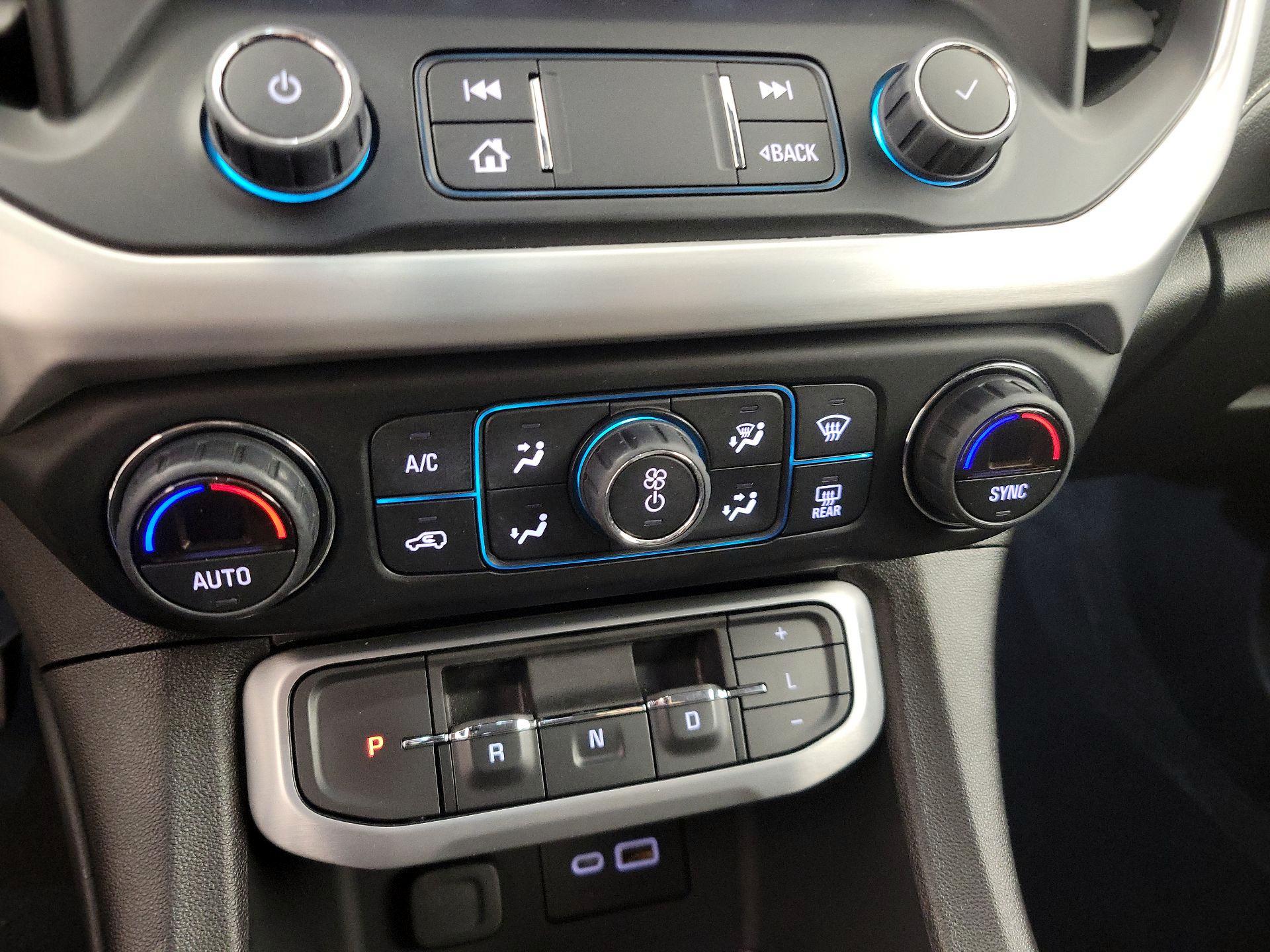 Thumbnail: 2022 GMC Acadia - 16