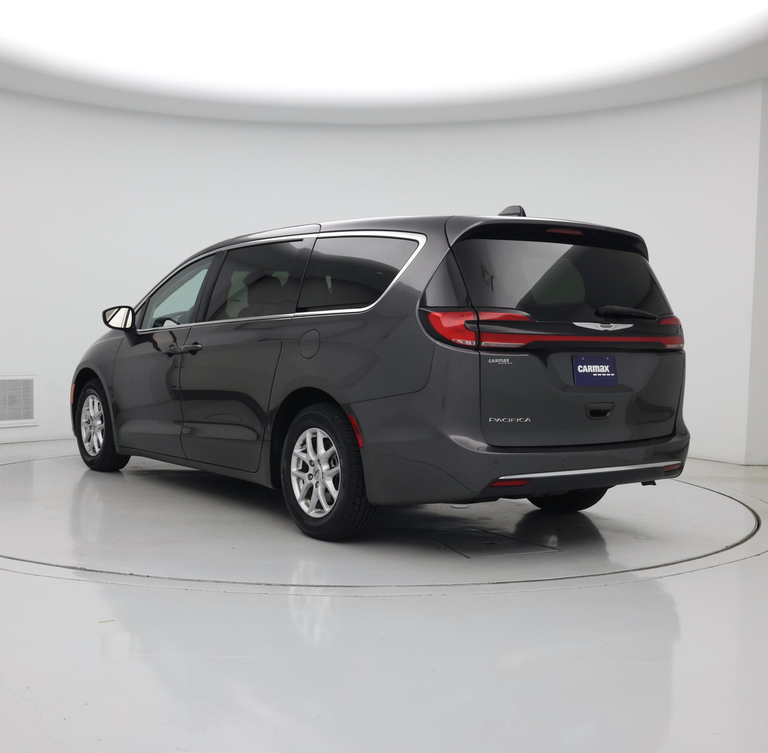 Thumbnail: 2023 Chrysler Pacifica - 2