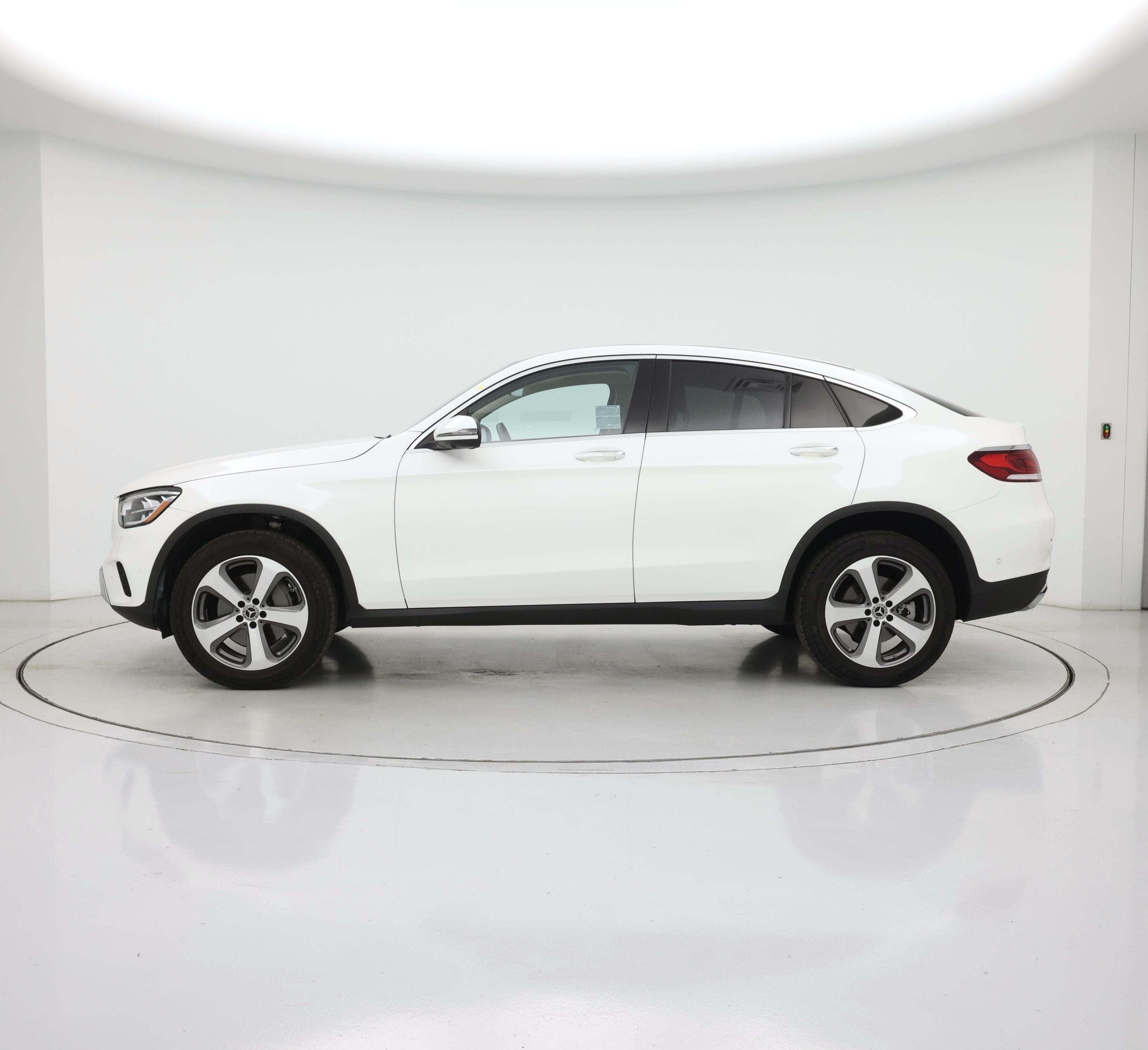 Thumbnail: 2023 Mercedes-Benz GLC - 3