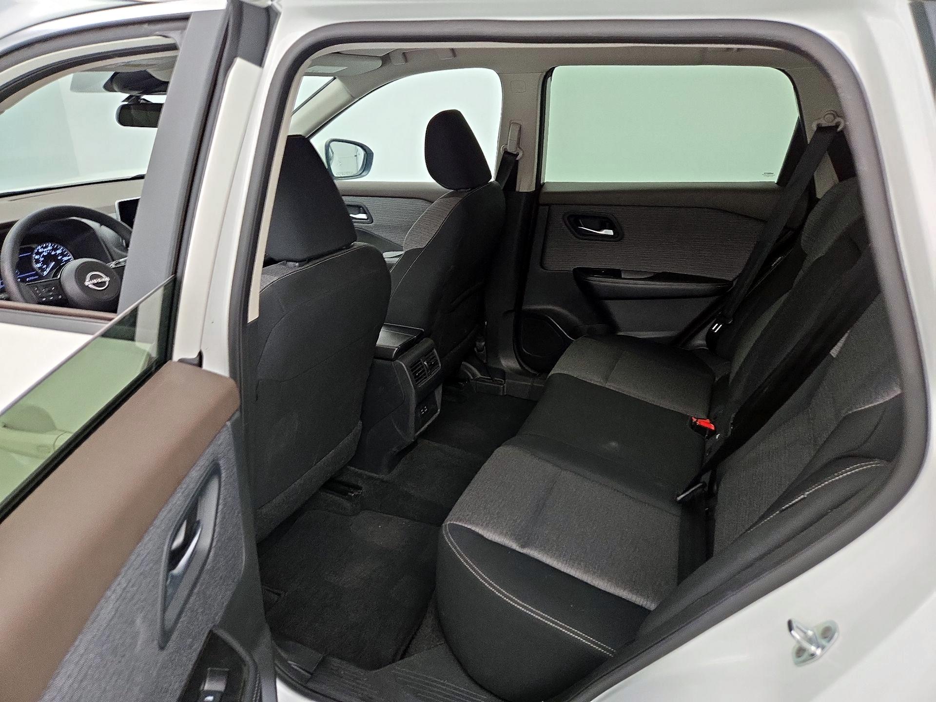 Thumbnail: 2023 Nissan Rogue - 19
