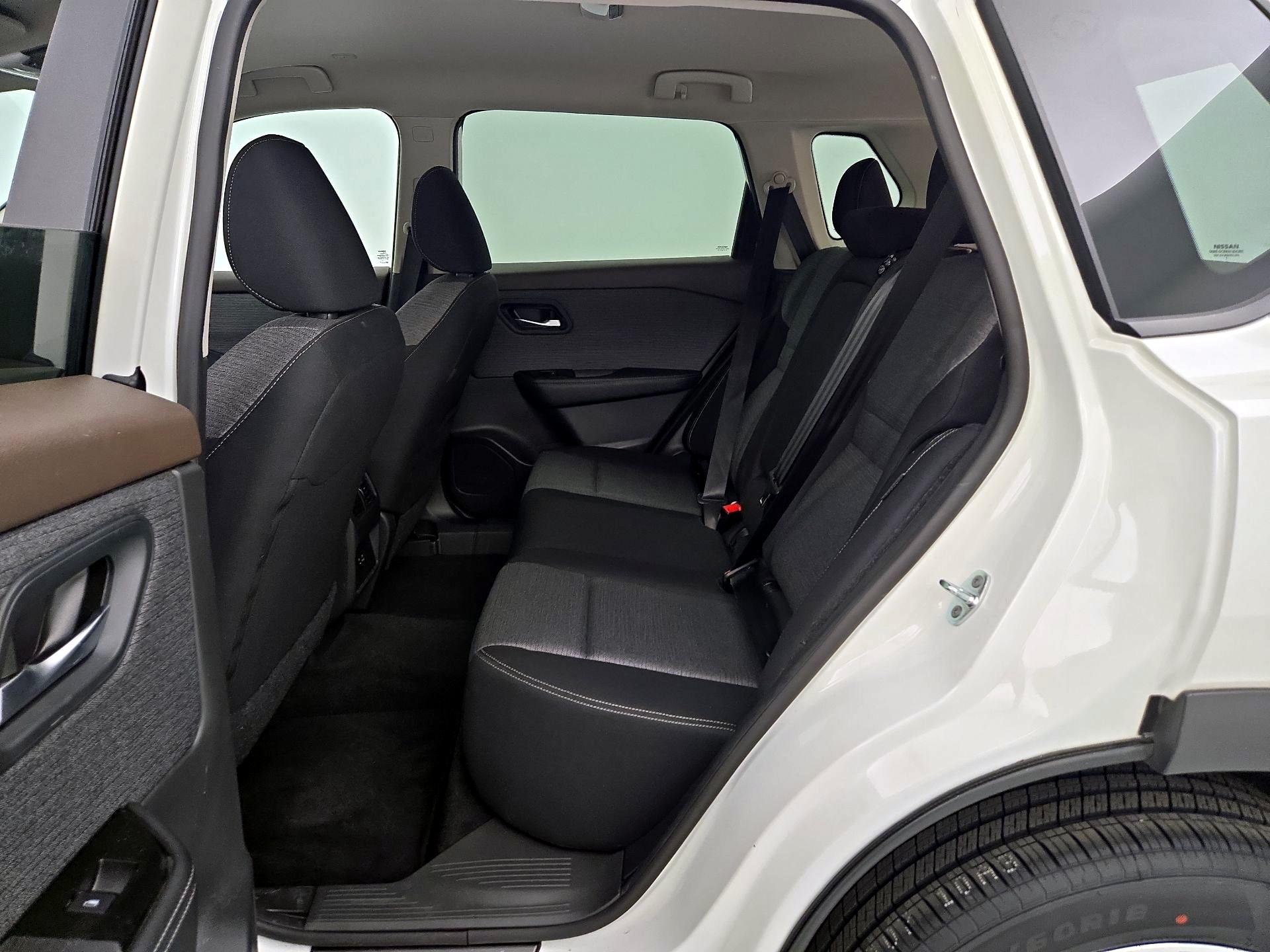 Thumbnail: 2023 Nissan Rogue - 19