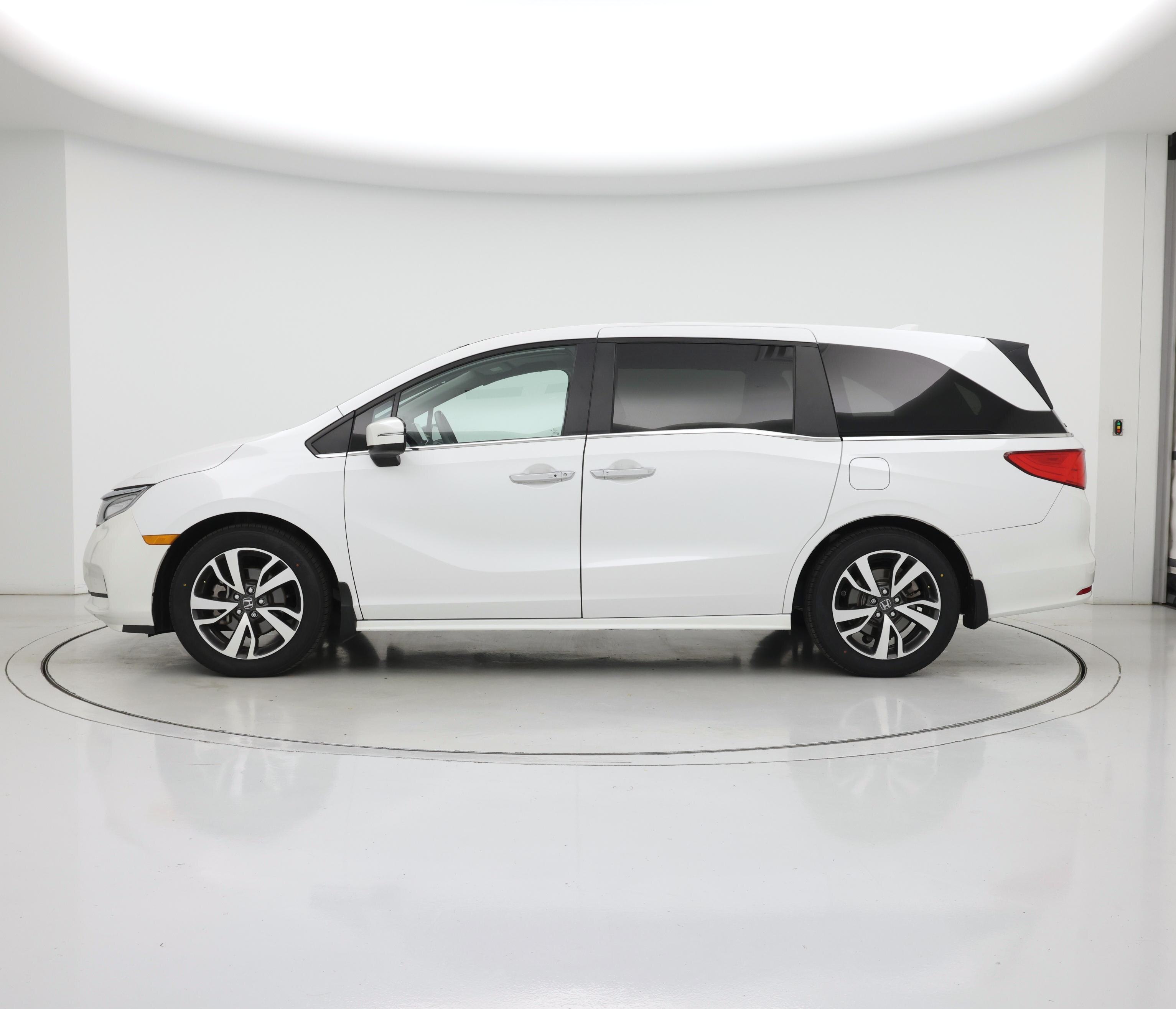 Thumbnail: 2024 Honda Odyssey - 3