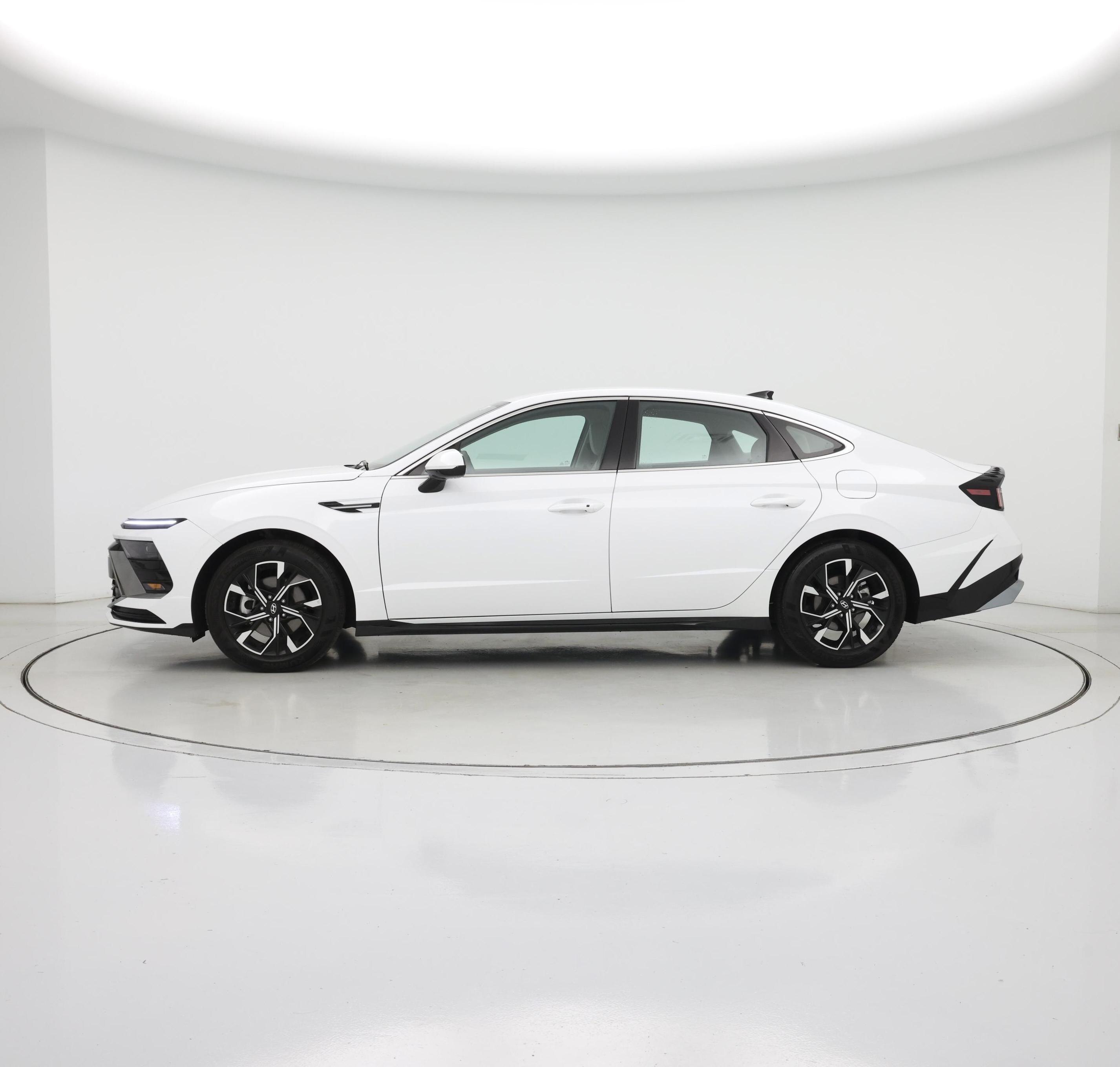 Thumbnail: 2025 Hyundai Sonata - 3