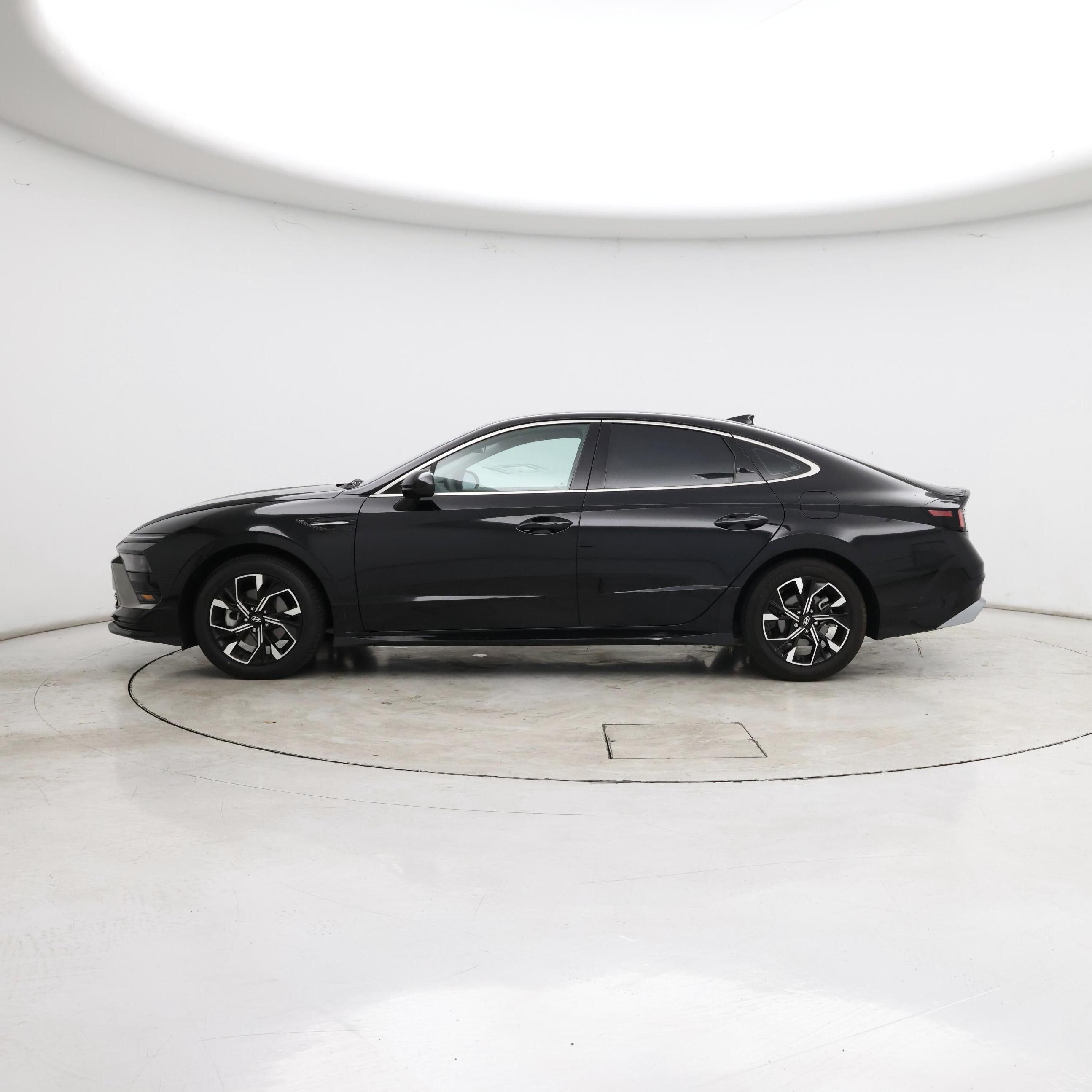 Thumbnail: 2024 Hyundai Sonata - 3