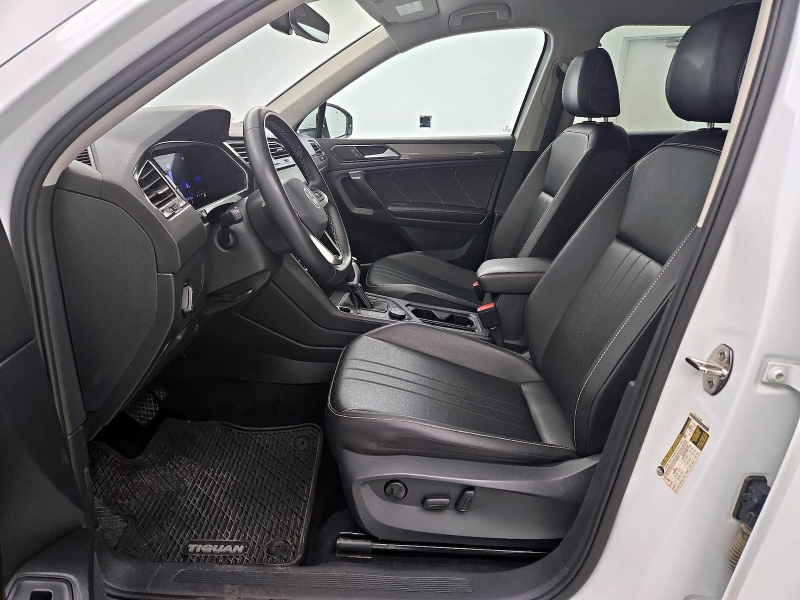 2024 Volkswagen Tiguan Wolfsburg Edition - Photo 12