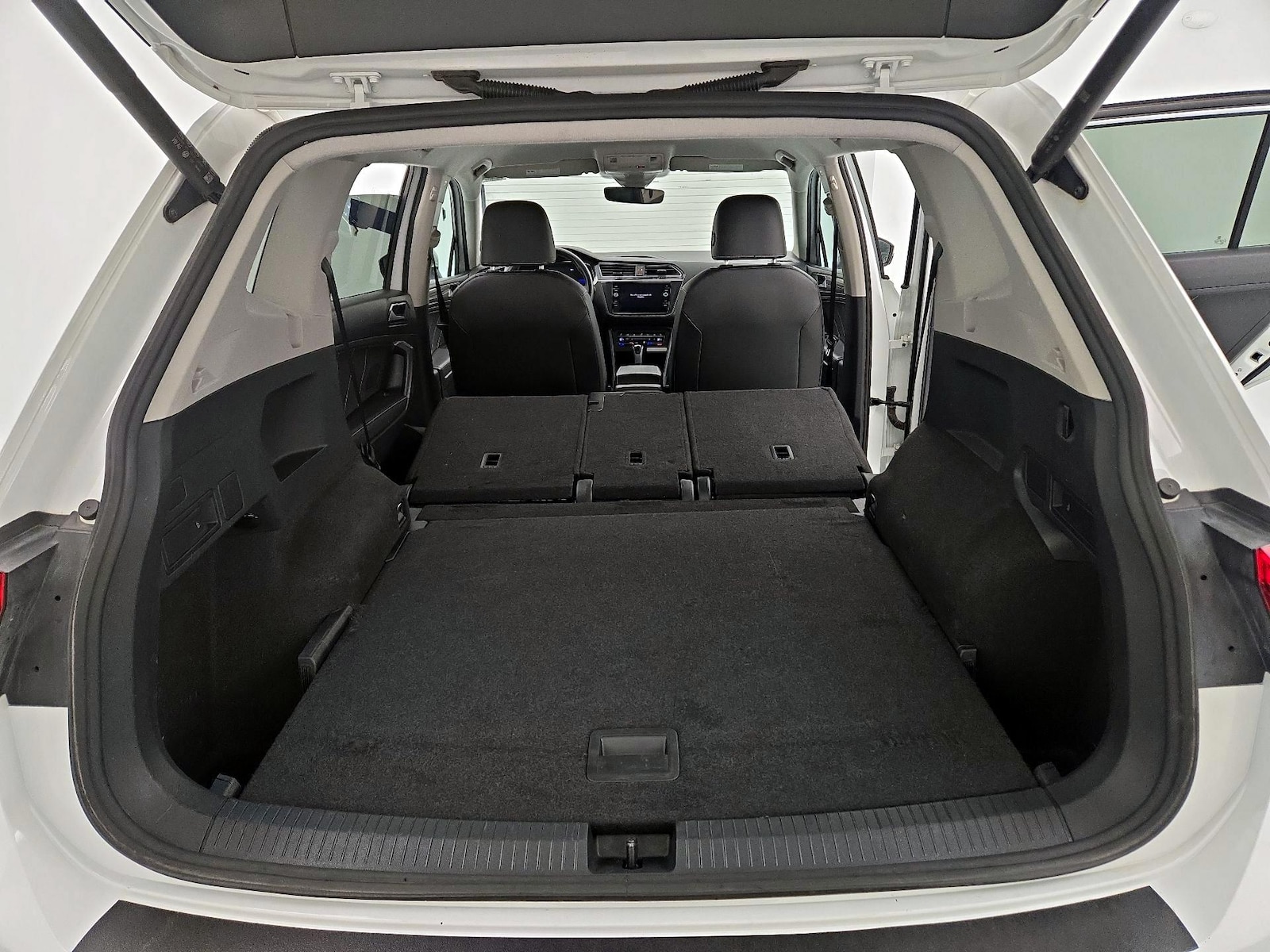 2024 Volkswagen Tiguan Wolfsburg Edition - Photo 23