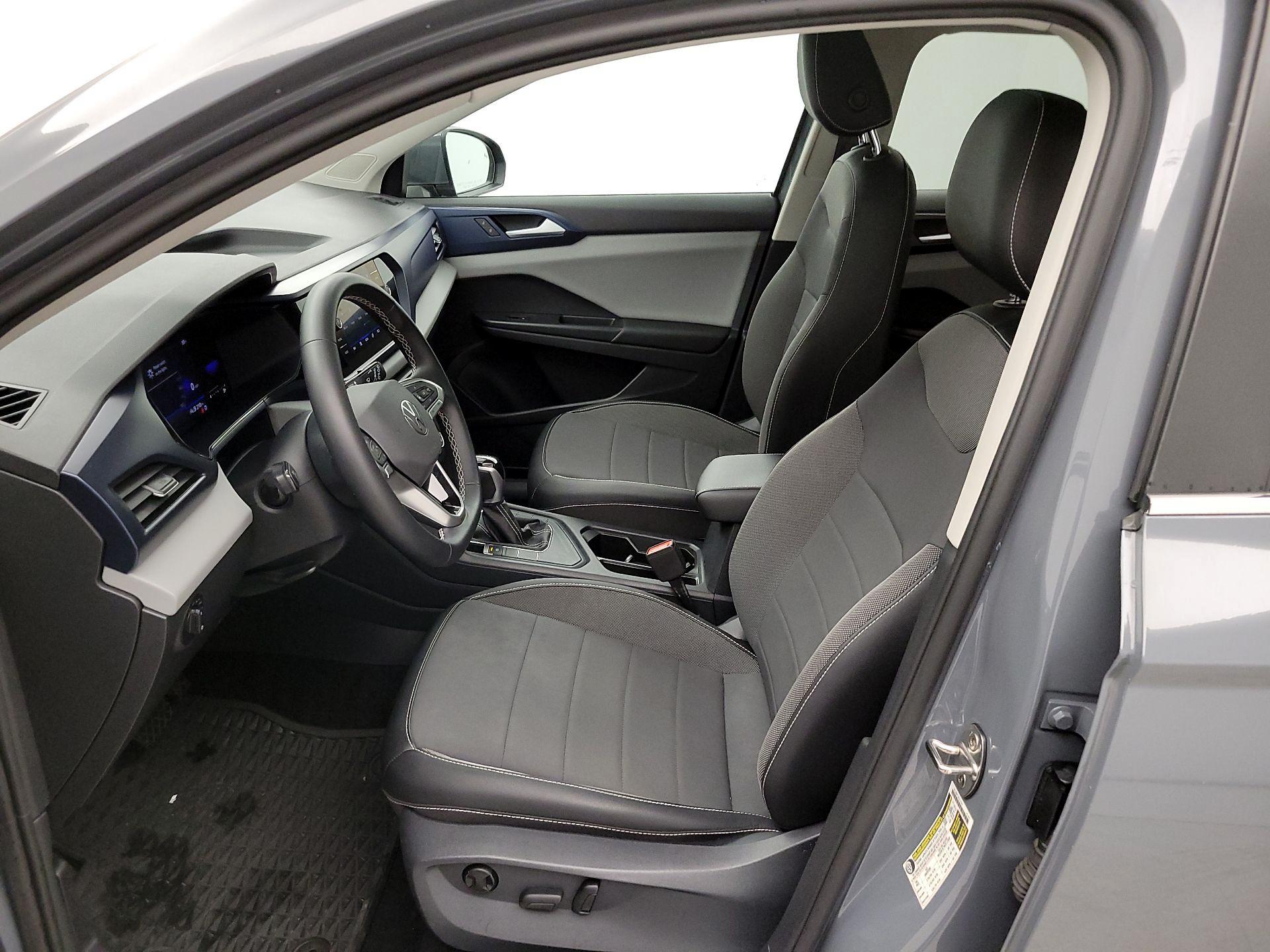 Thumbnail: 2022 Volkswagen Taos - 11