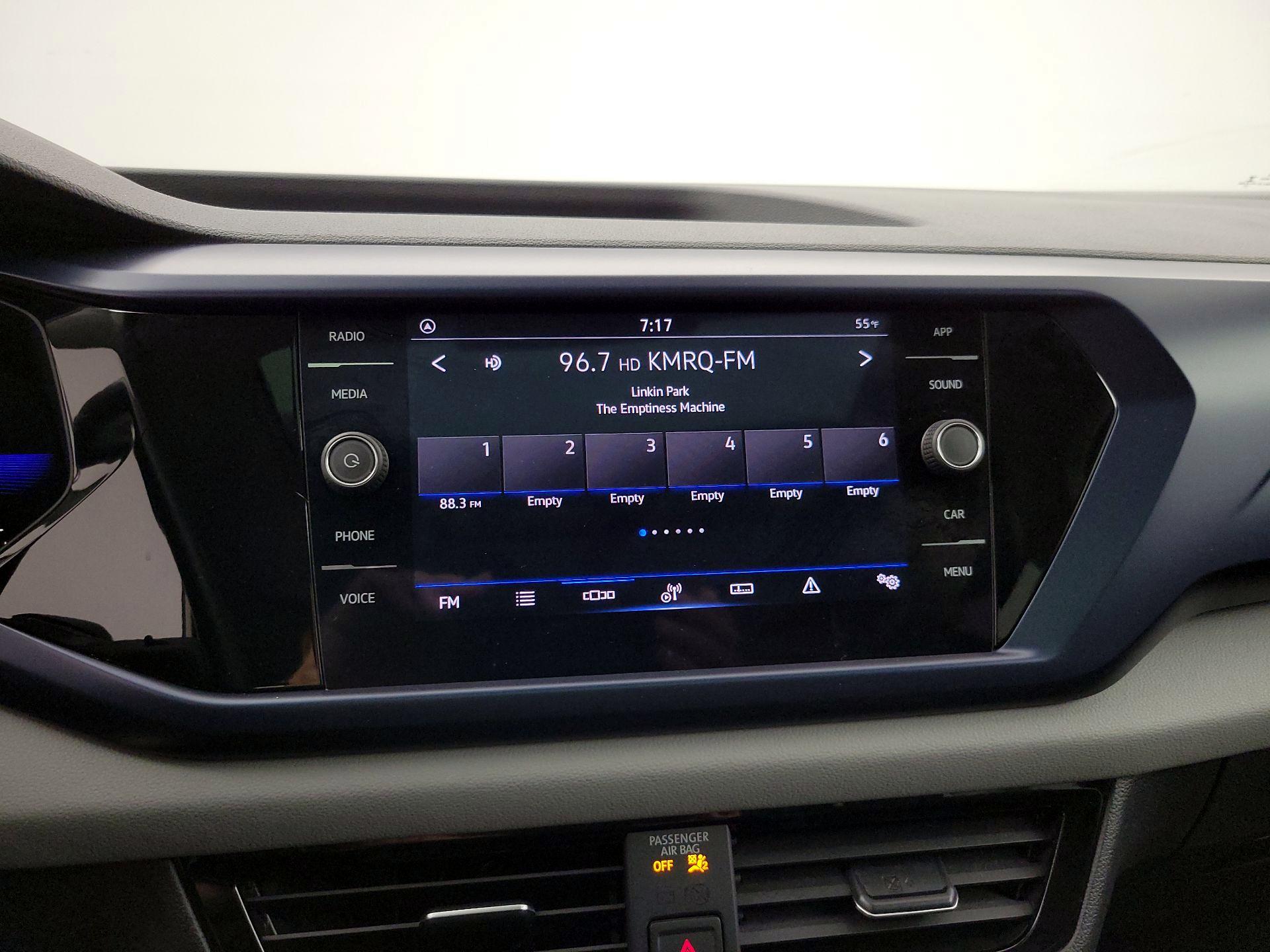 Thumbnail: 2022 Volkswagen Taos - 15