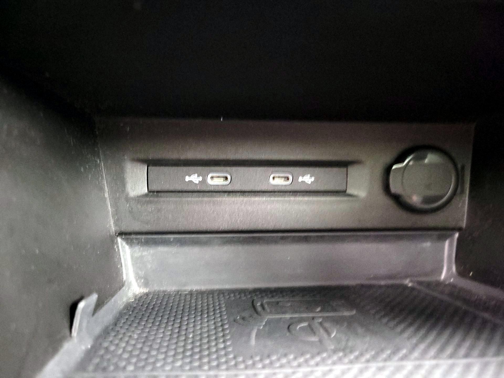 Thumbnail: 2022 Volkswagen Taos - 18