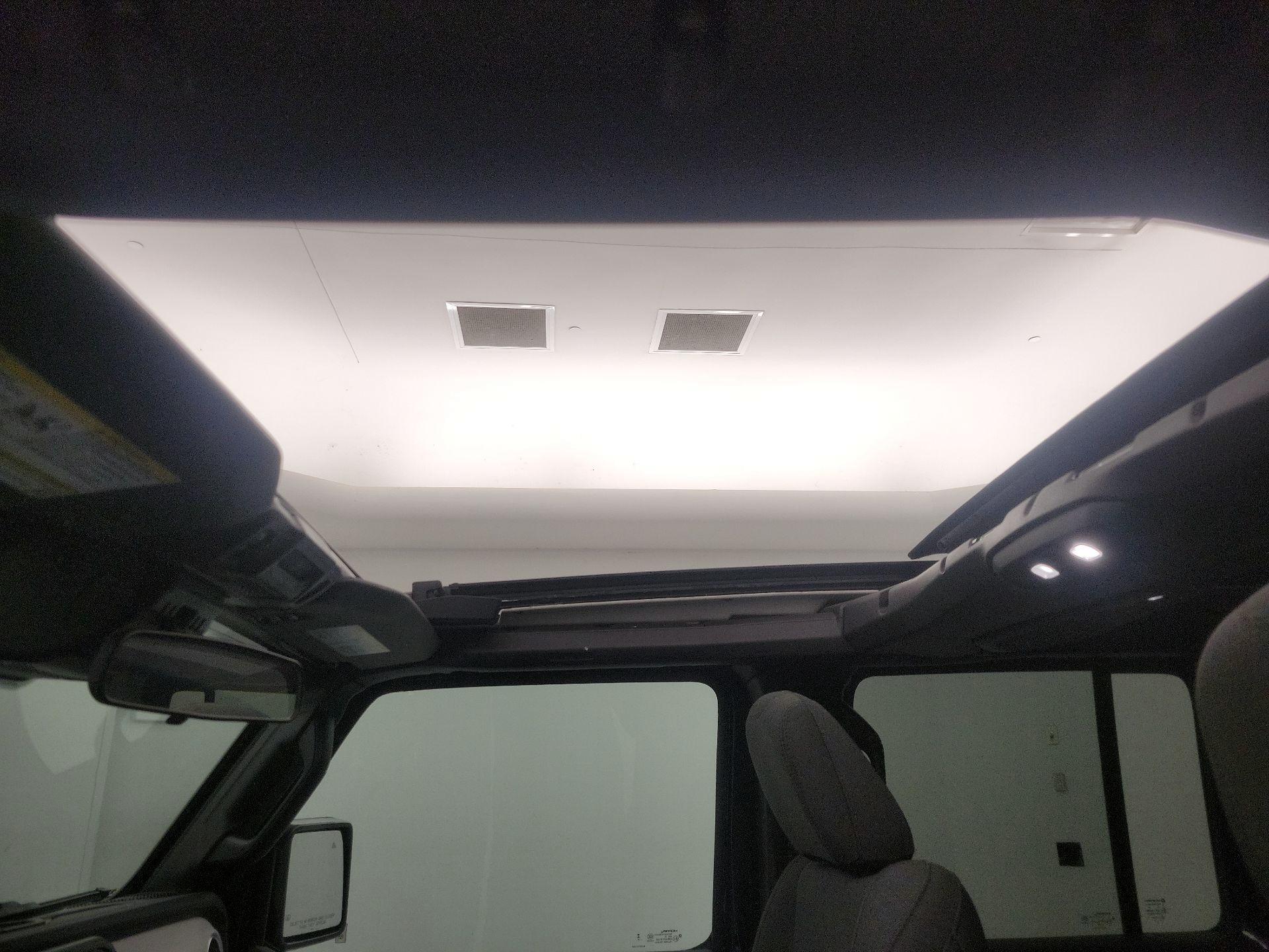 Thumbnail: 2025 Jeep Wrangler - 19