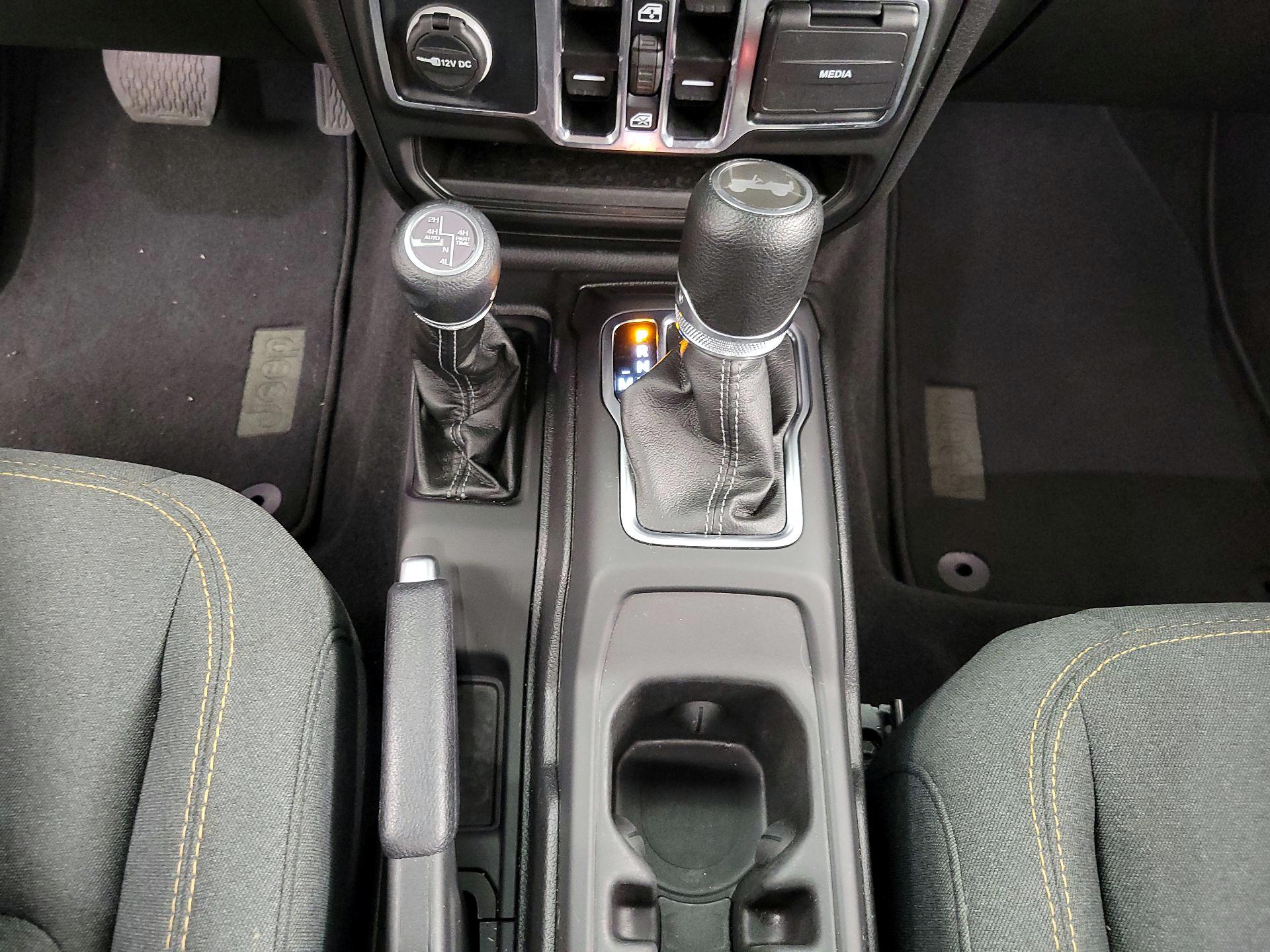 Thumbnail: 2025 Jeep Wrangler - 17