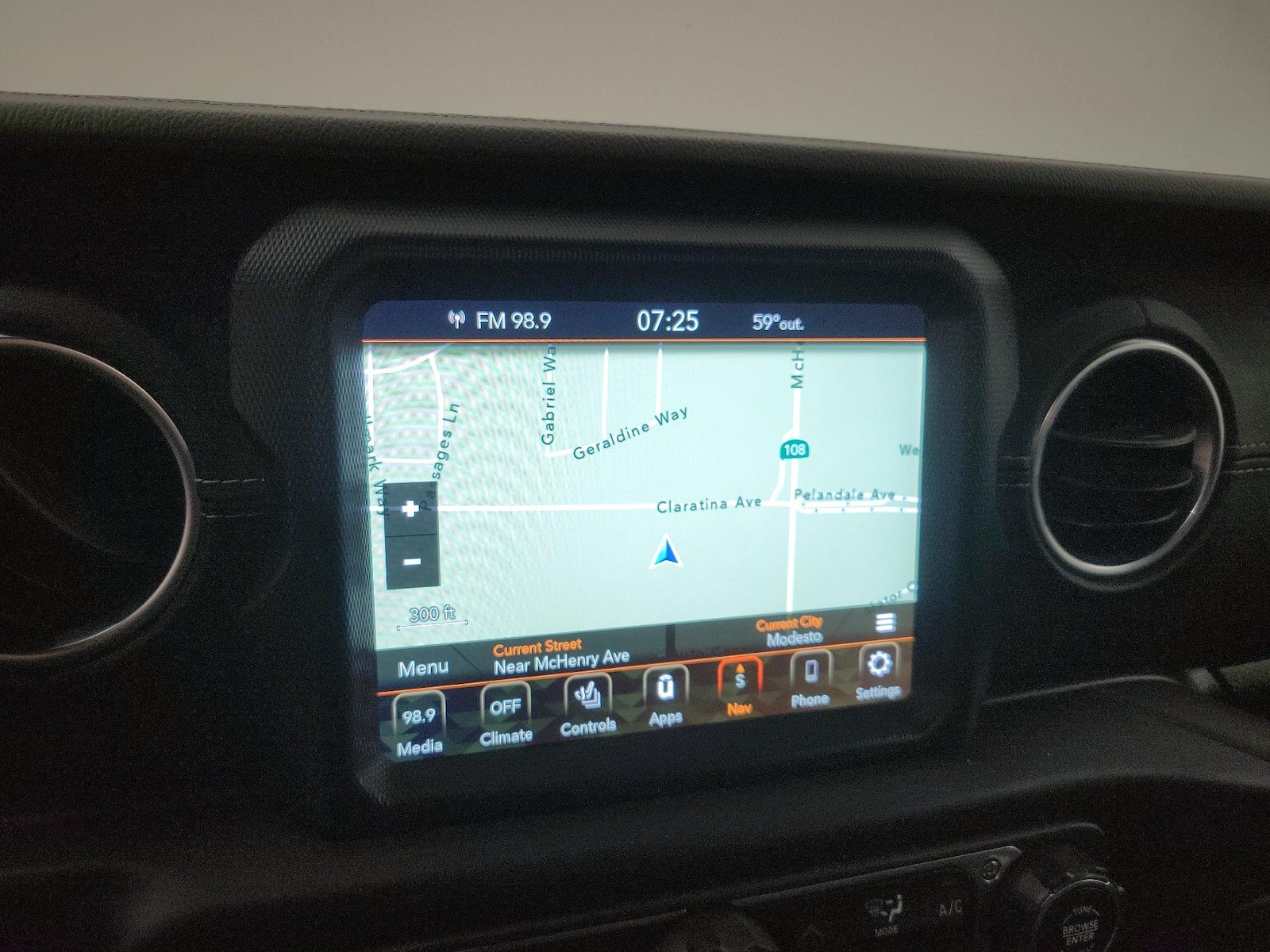 2022 Jeep Wrangler Unlimited Sahara - Photo 15