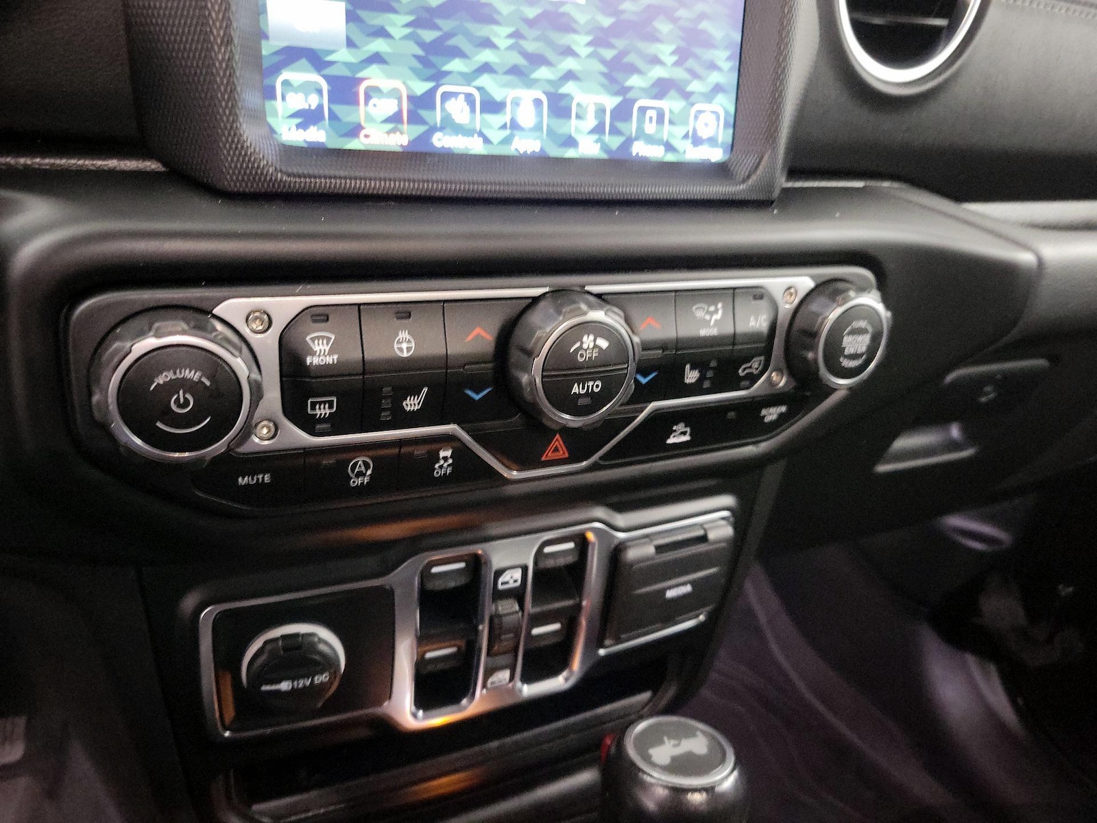 2022 Jeep Wrangler Unlimited Sahara - Photo 18