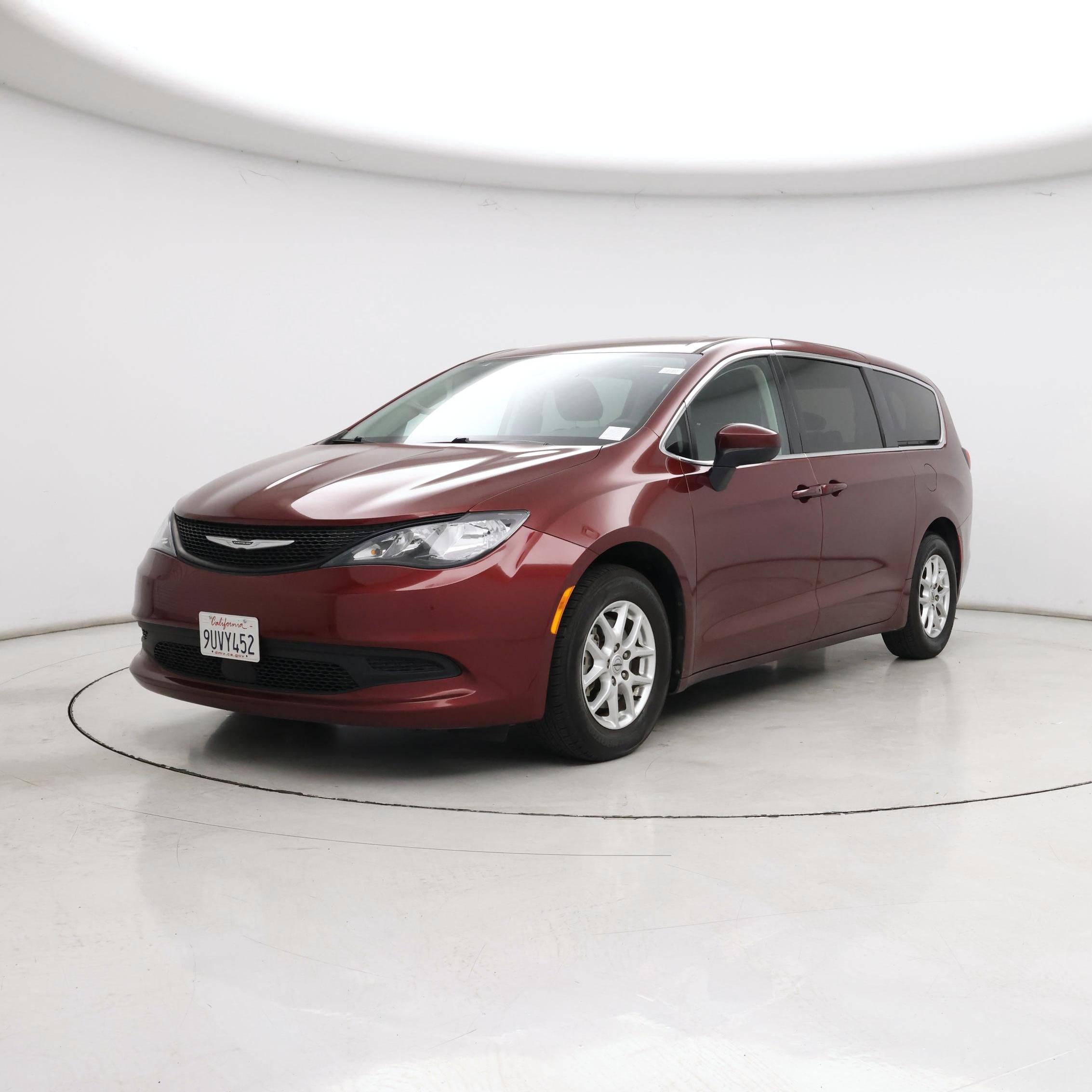 Thumbnail: 2022 Chrysler Voyager - 4