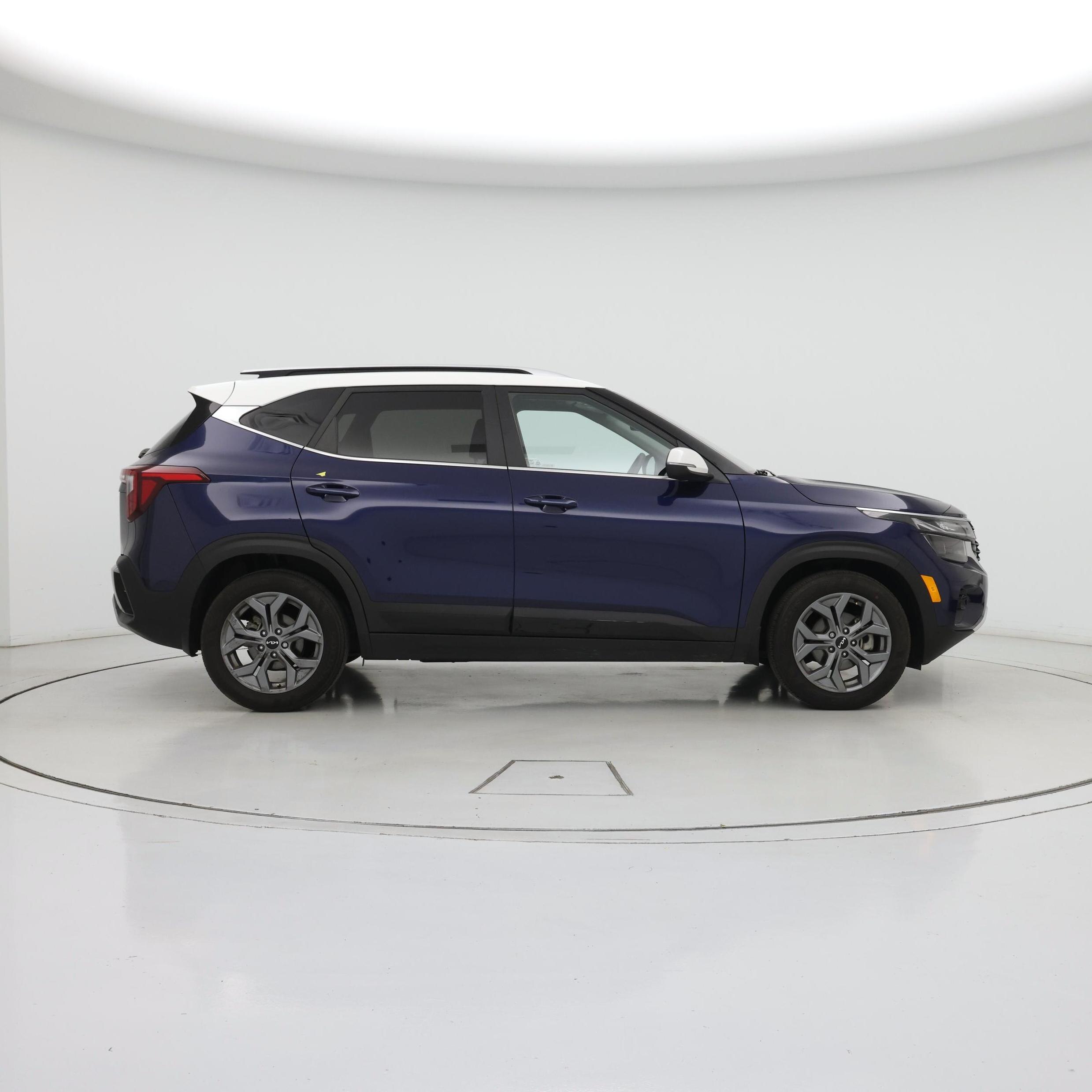 Thumbnail: 2024 Kia Seltos - 7