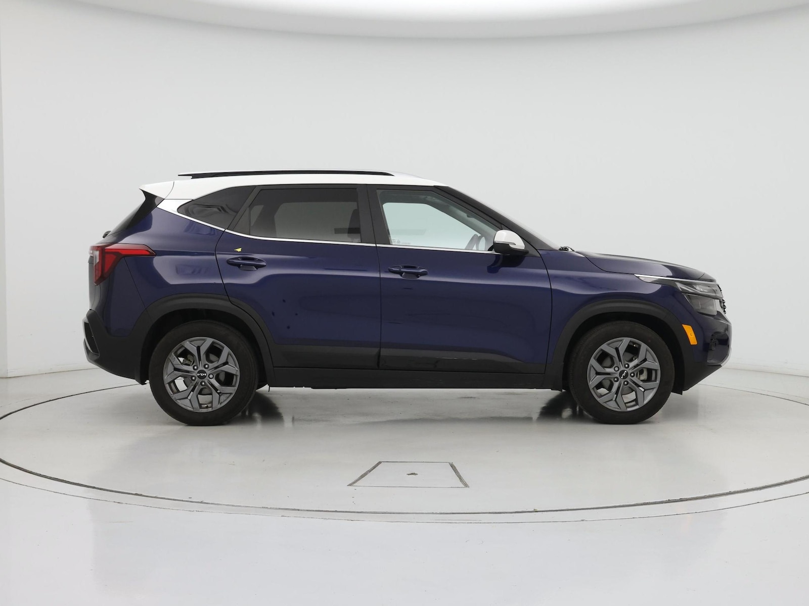 2024 Kia Seltos S - Photo 8