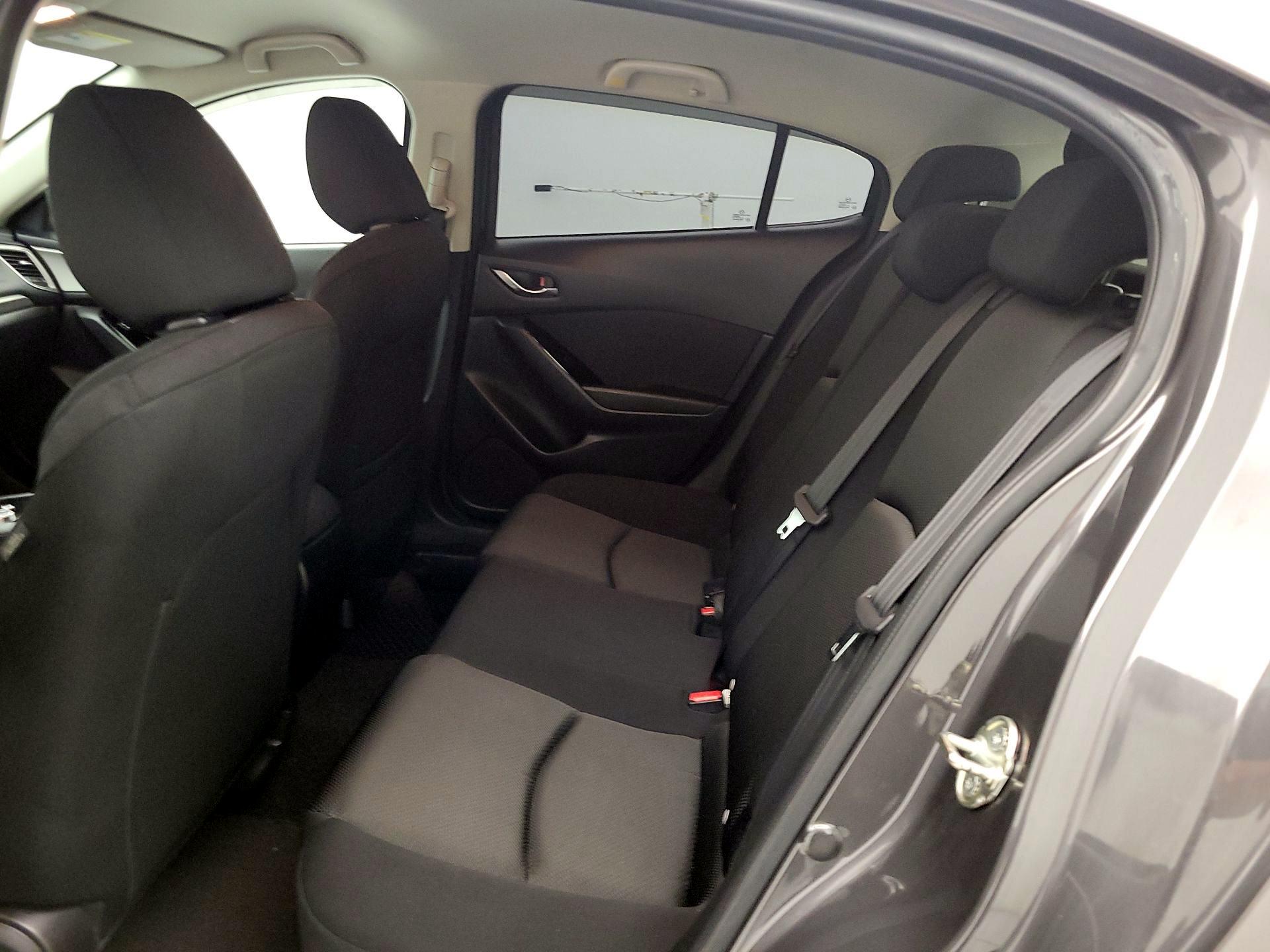 Thumbnail: 2017 Mazda Mazda3 - 18