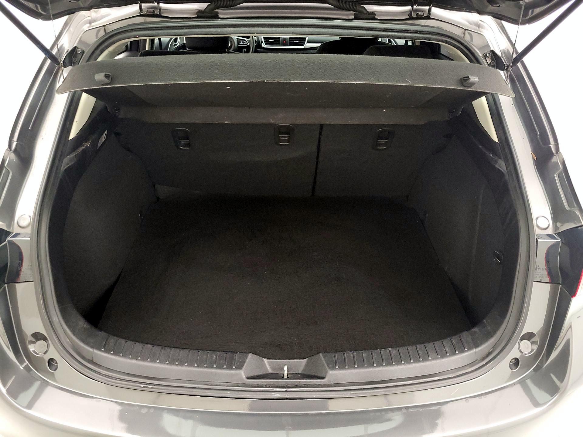 Thumbnail: 2017 Mazda Mazda3 - 19