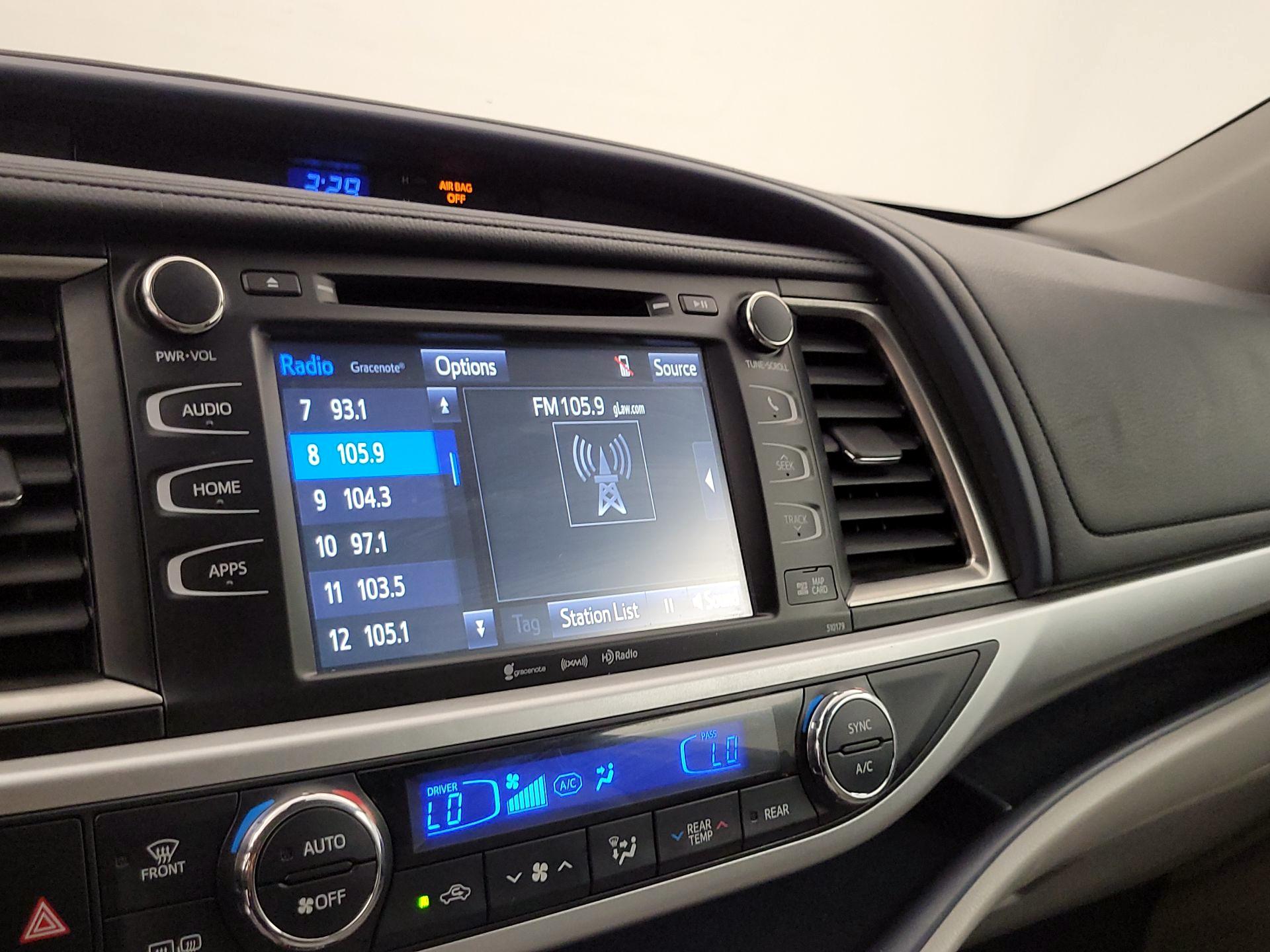 Thumbnail: 2017 Toyota Highlander - 15