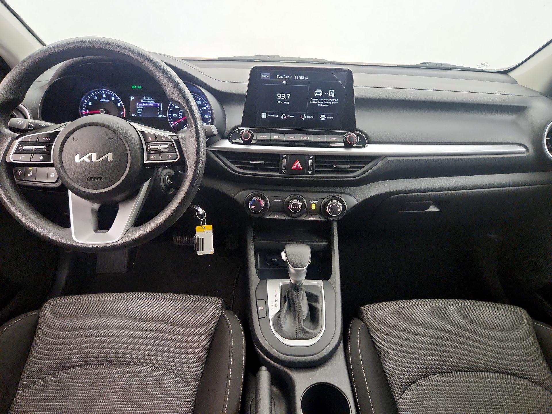 Thumbnail: 2023 Kia Forte - 9