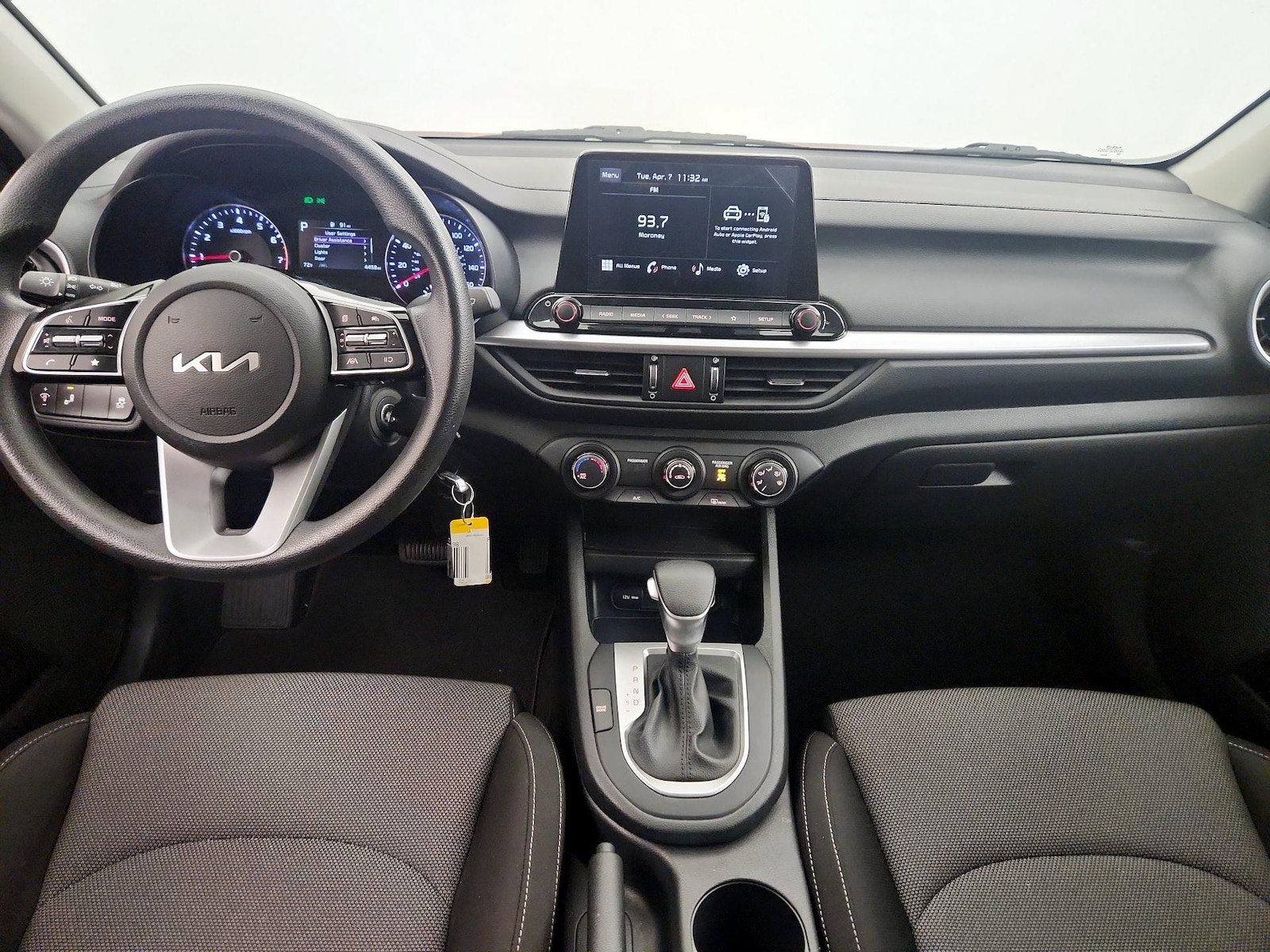2023 Kia Forte LXS - Photo 10