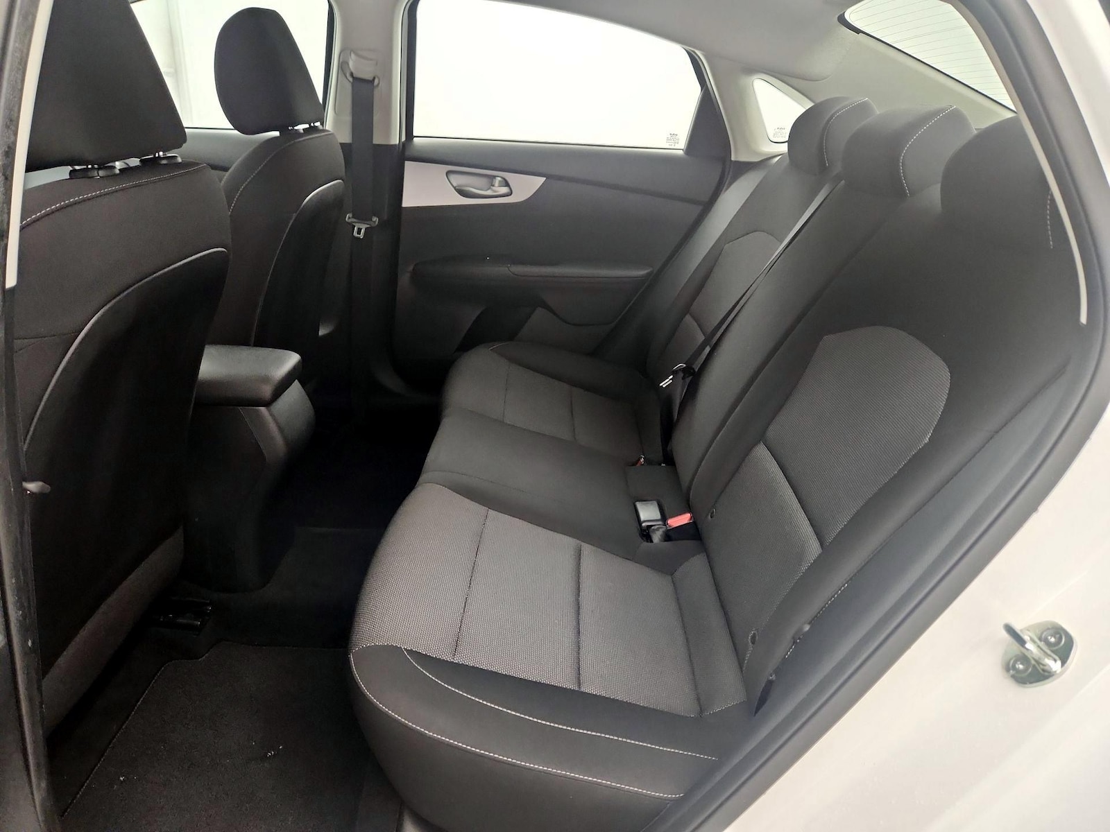 2023 Kia Forte LXS - Photo 20
