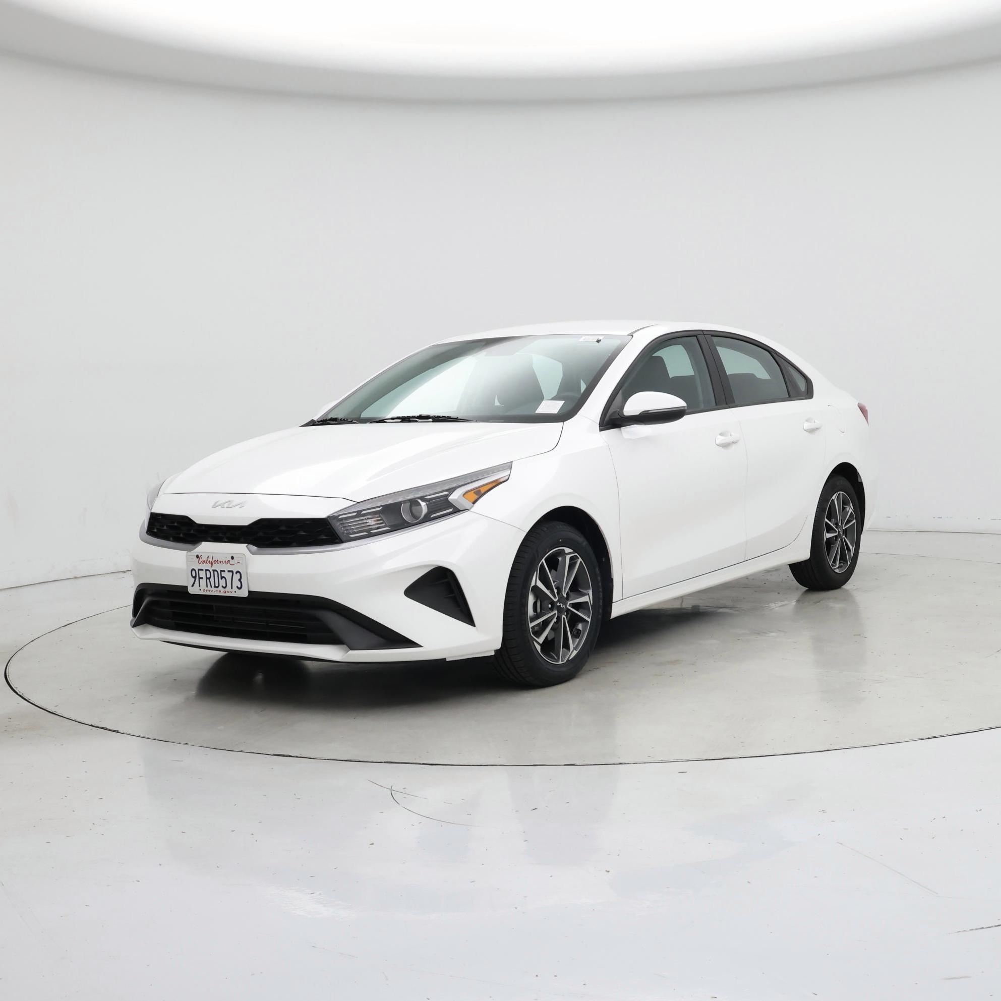 Thumbnail: 2023 Kia Forte - 4