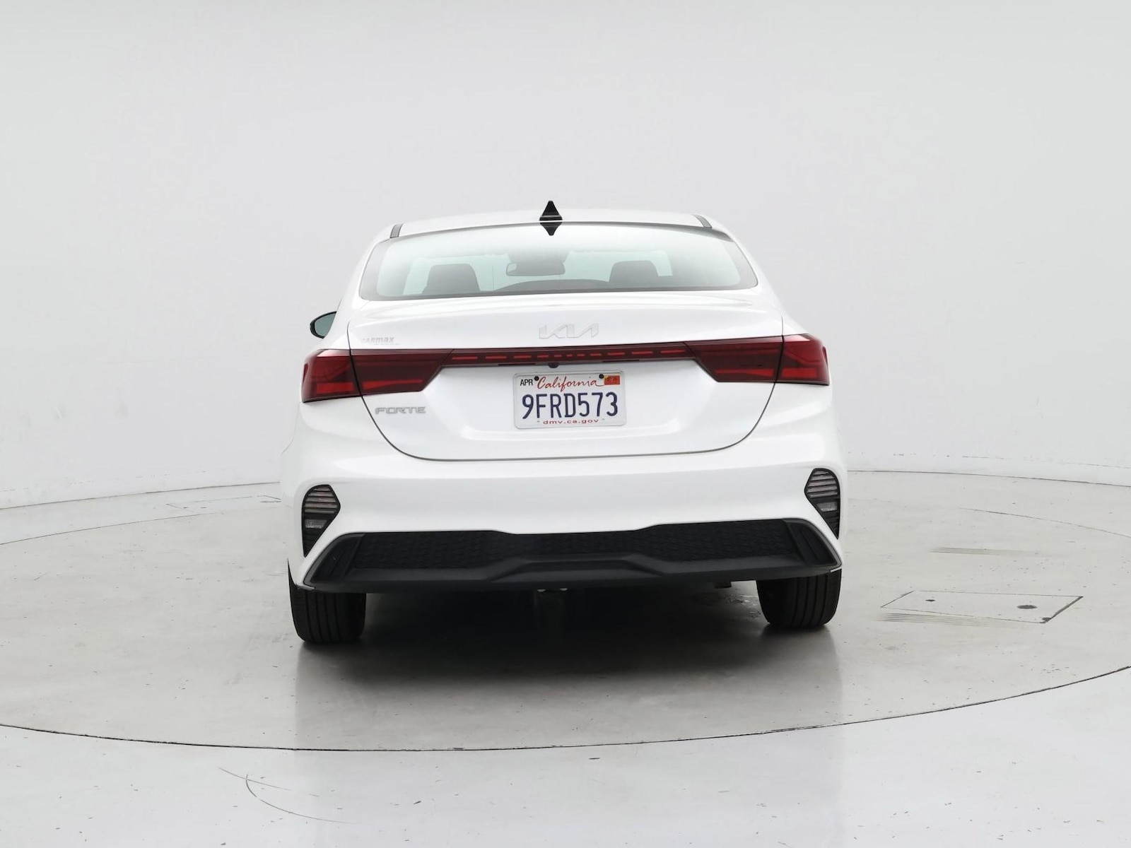 2023 Kia Forte LXS - Photo 7