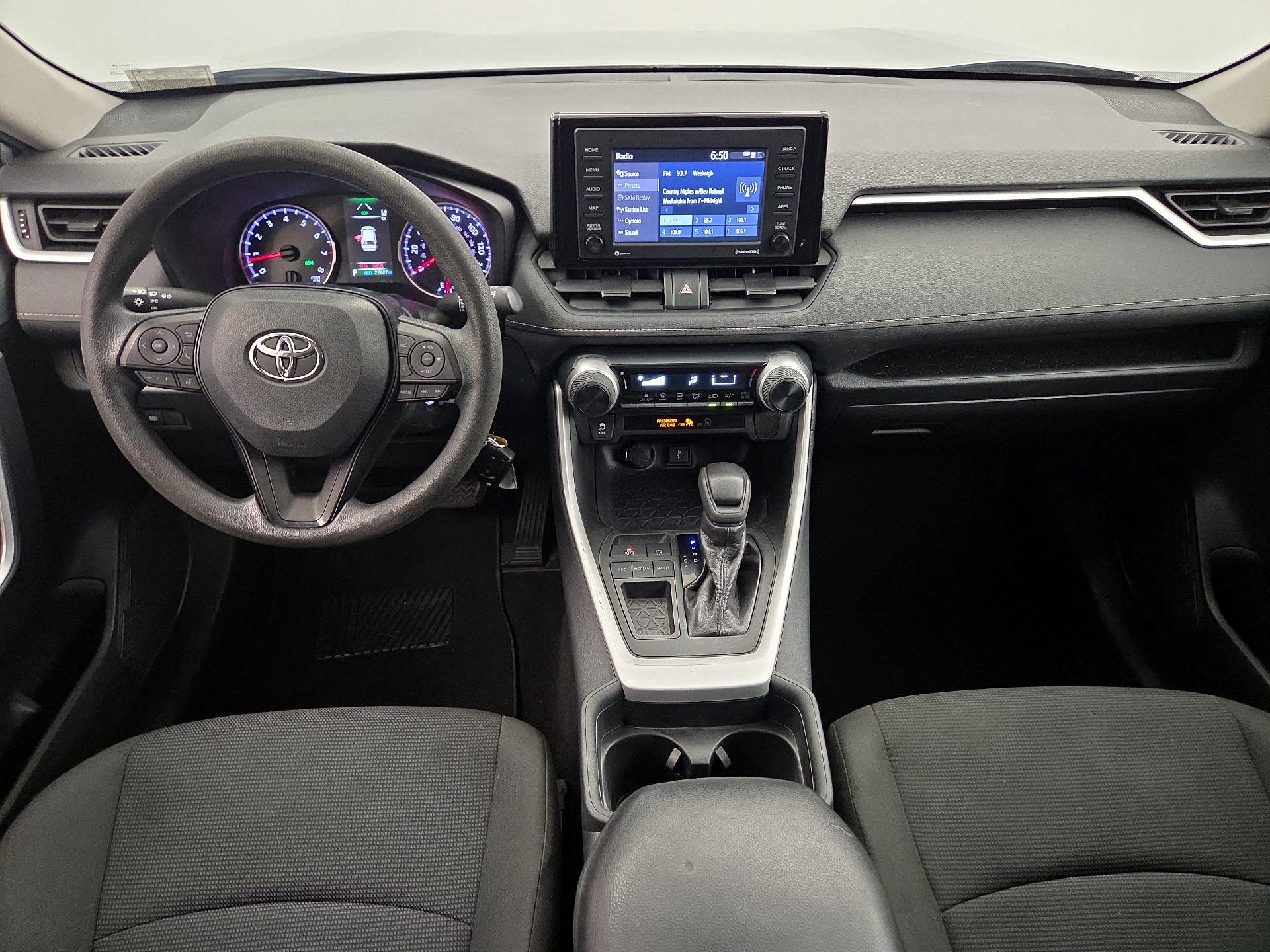 Thumbnail: 2020 Toyota RAV4 - 9