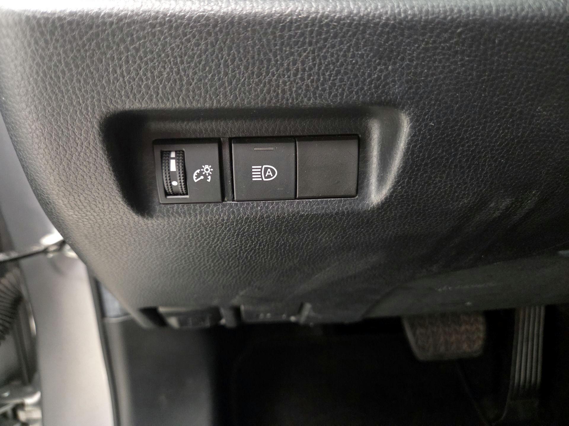 Thumbnail: 2020 Toyota RAV4 - 13