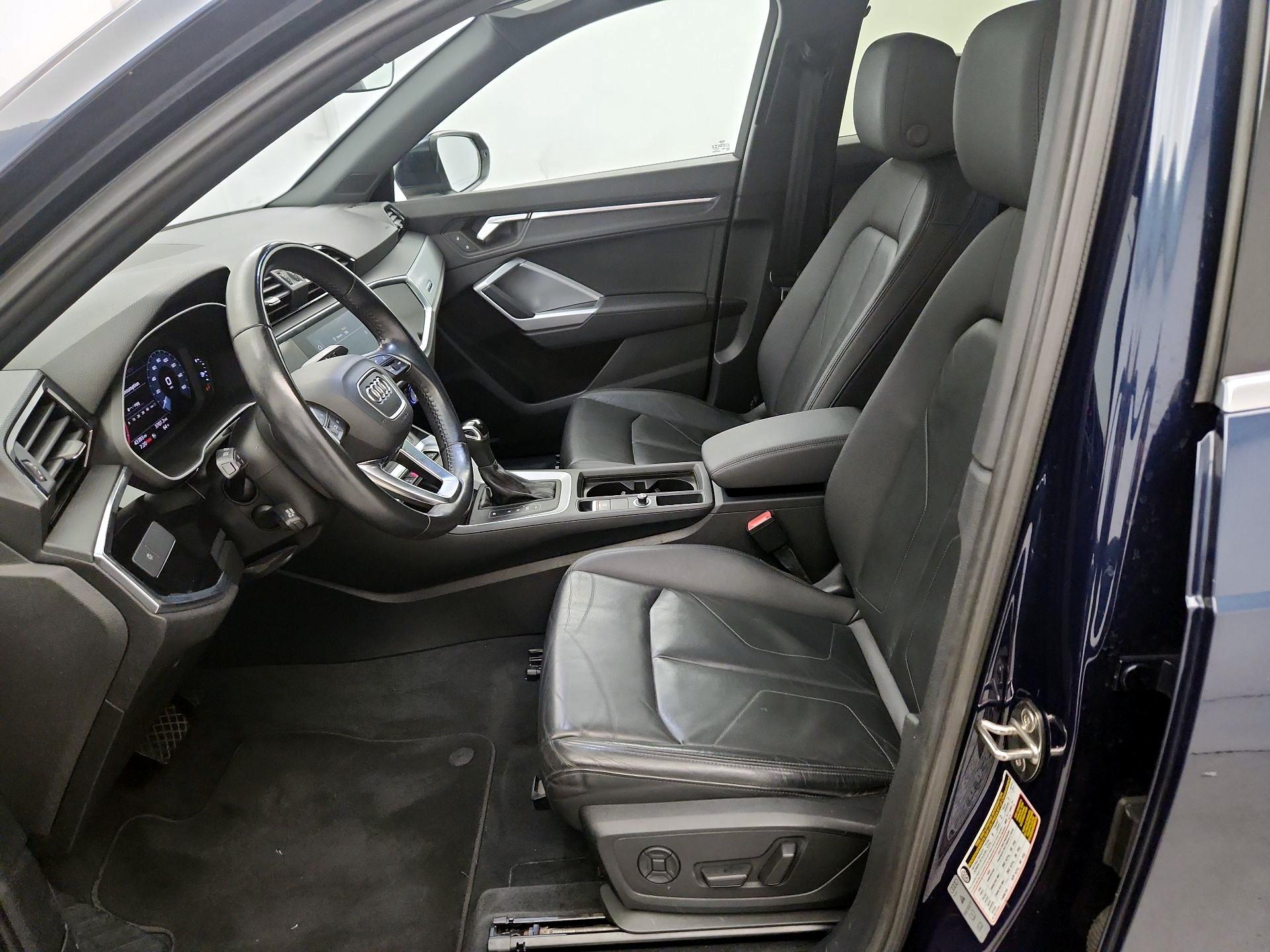 Thumbnail: 2020 Audi Q3 - 11