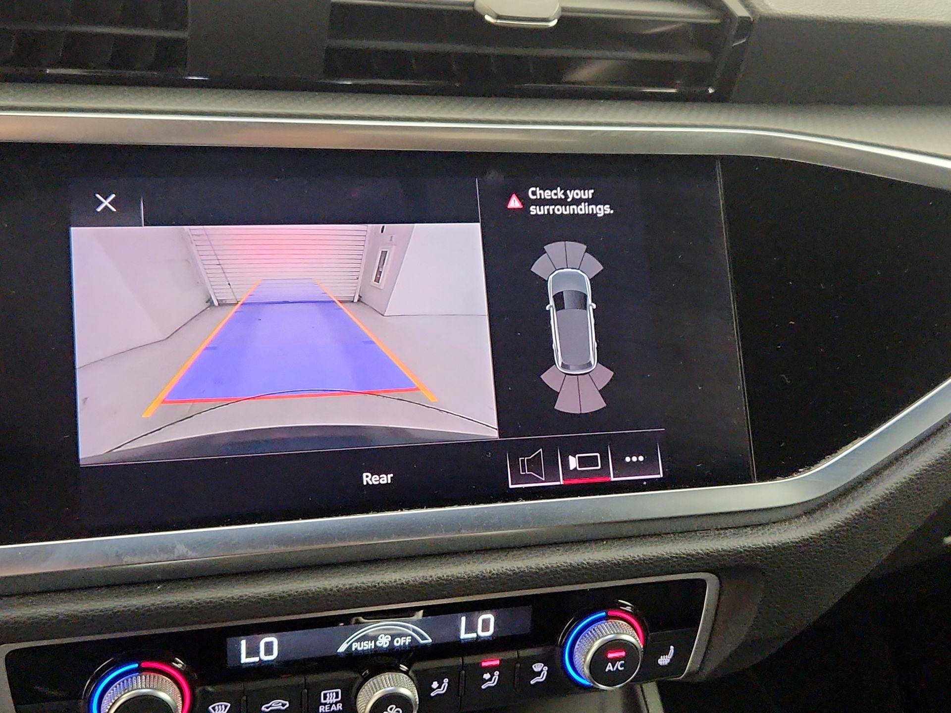 Thumbnail: 2020 Audi Q3 - 13