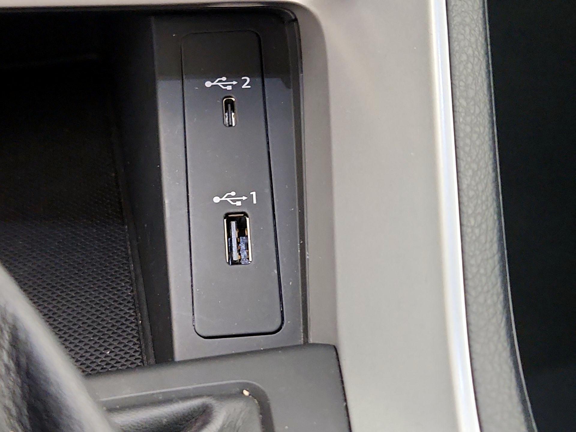 Thumbnail: 2020 Audi Q3 - 17