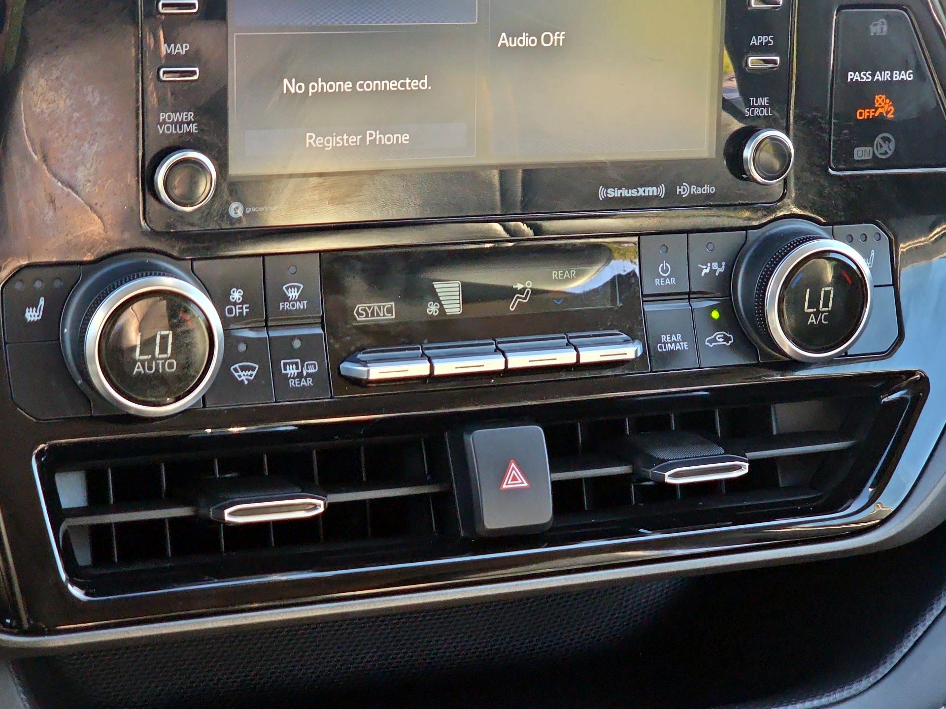 Thumbnail: 2022 Toyota Highlander - 14