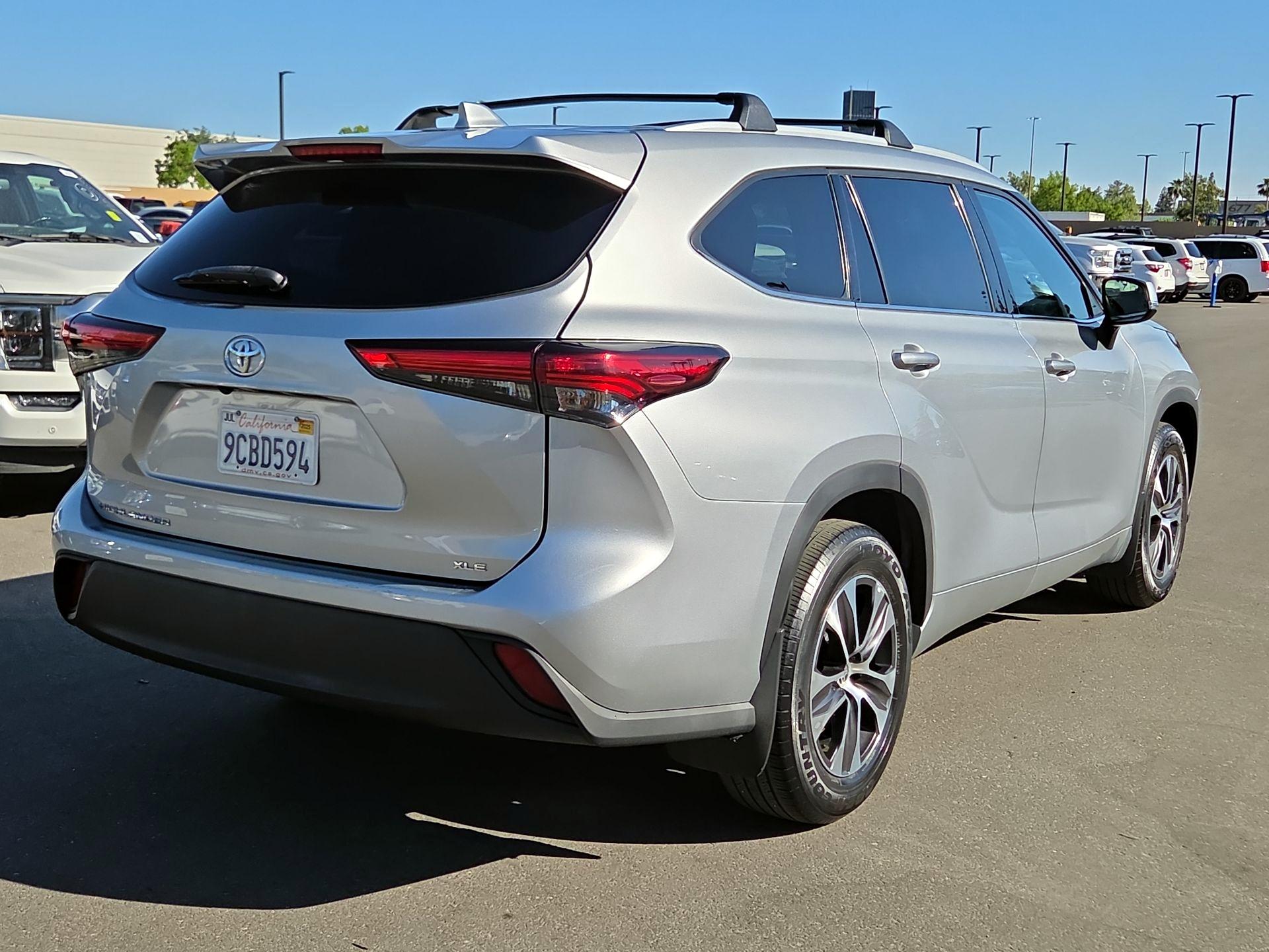 Thumbnail: 2022 Toyota Highlander - 5