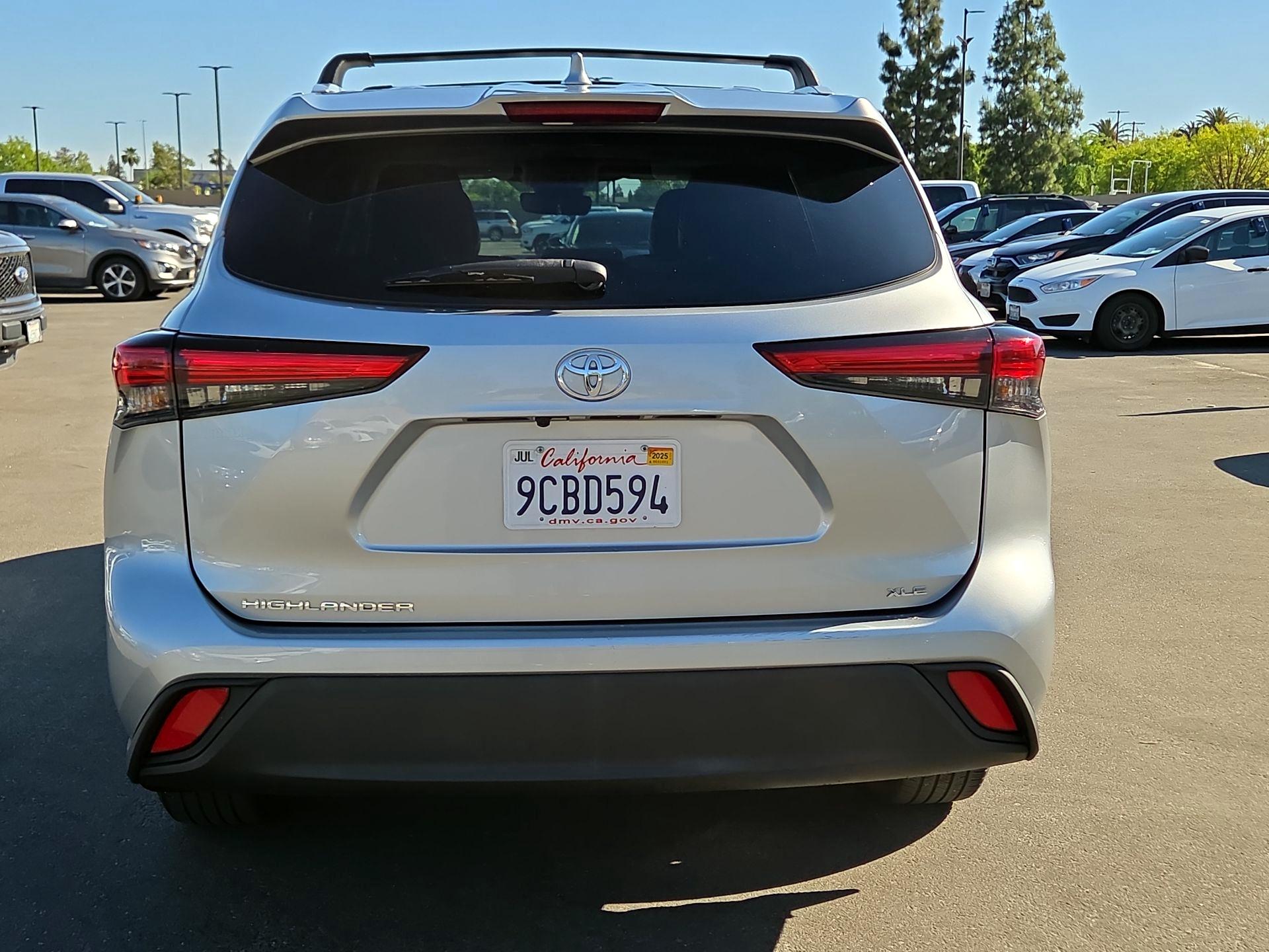 Thumbnail: 2022 Toyota Highlander - 6