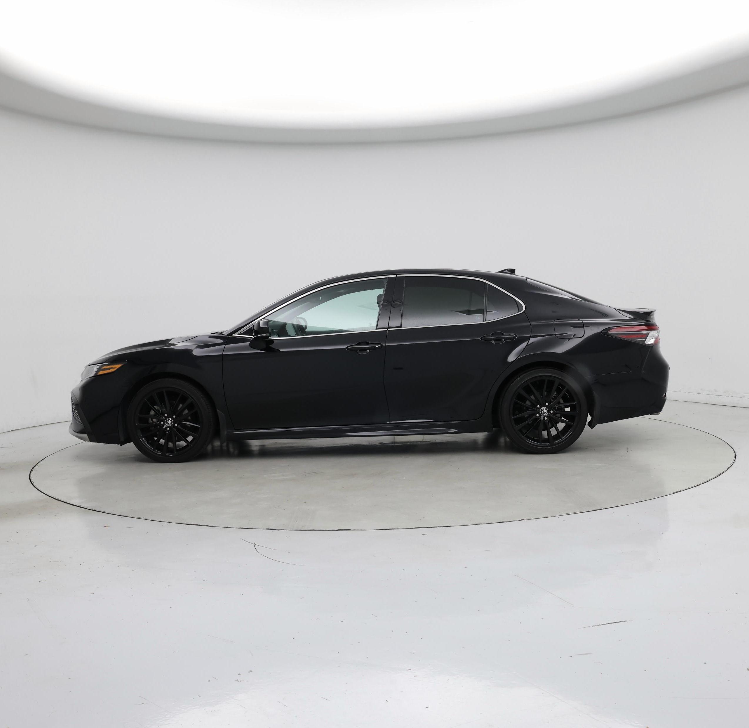 Thumbnail: 2022 Toyota Camry - 3