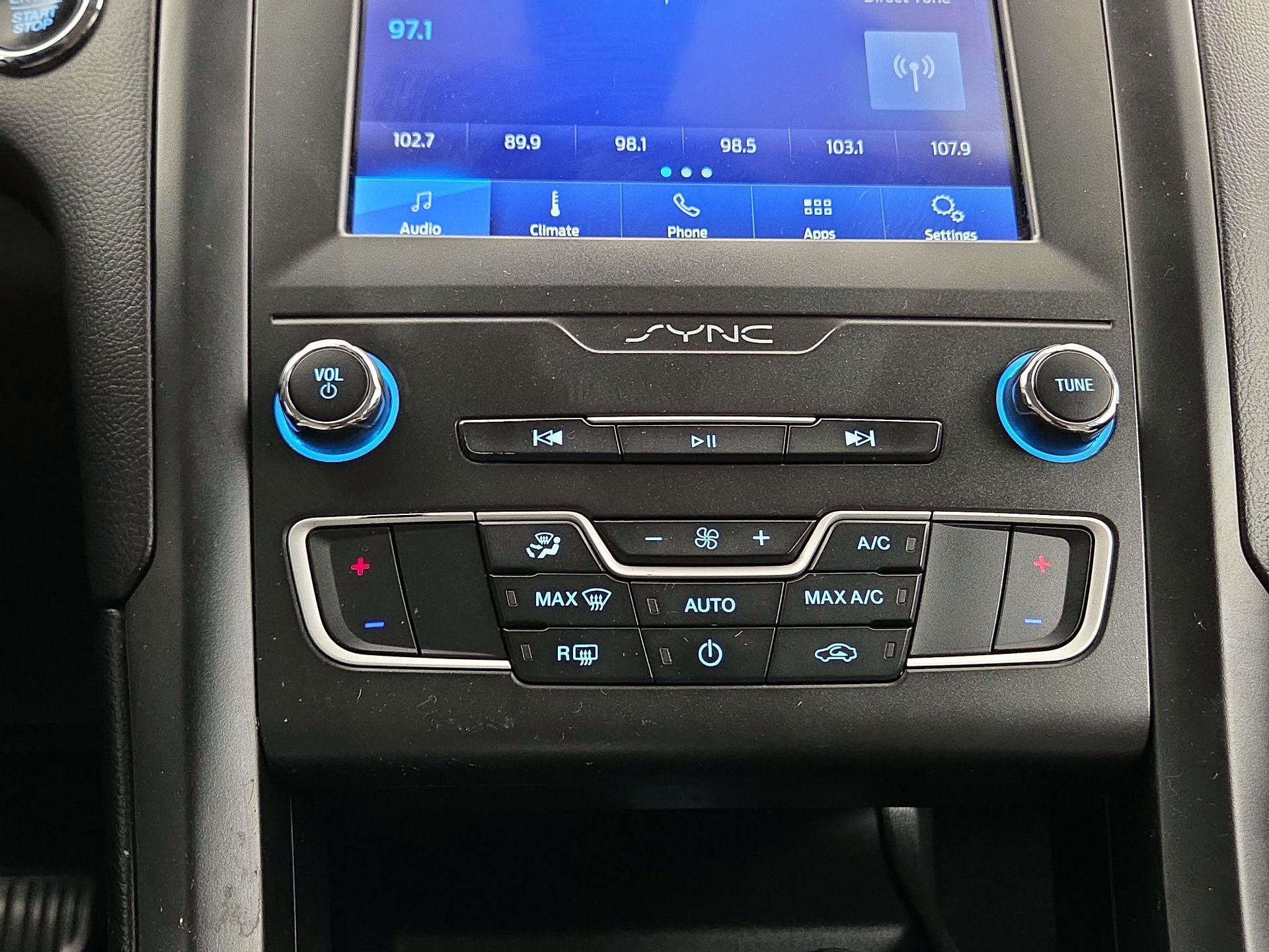 Thumbnail: 2020 Ford Fusion - 16