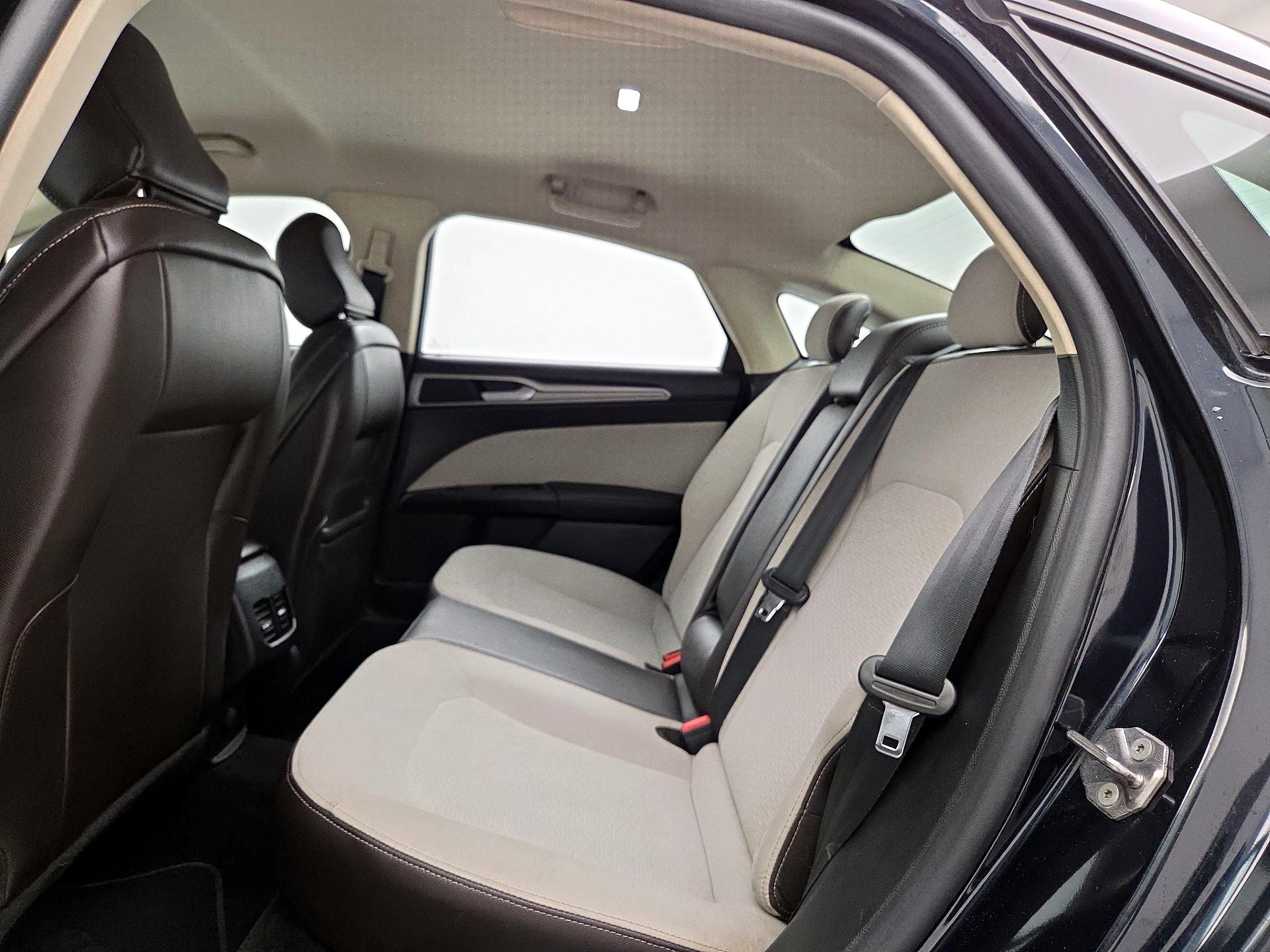 Thumbnail: 2020 Ford Fusion - 19