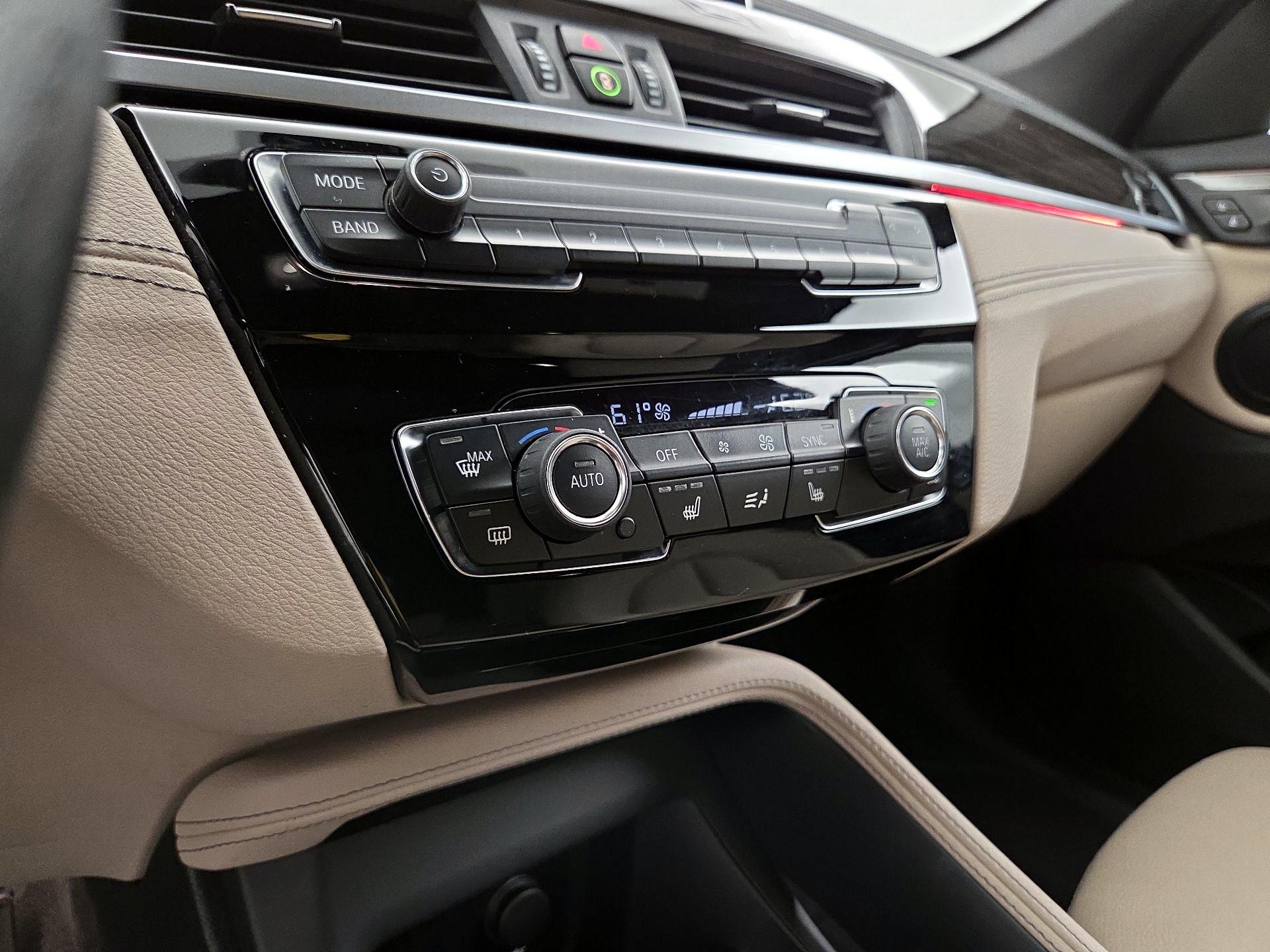 Thumbnail: 2020 BMW X1 - 17