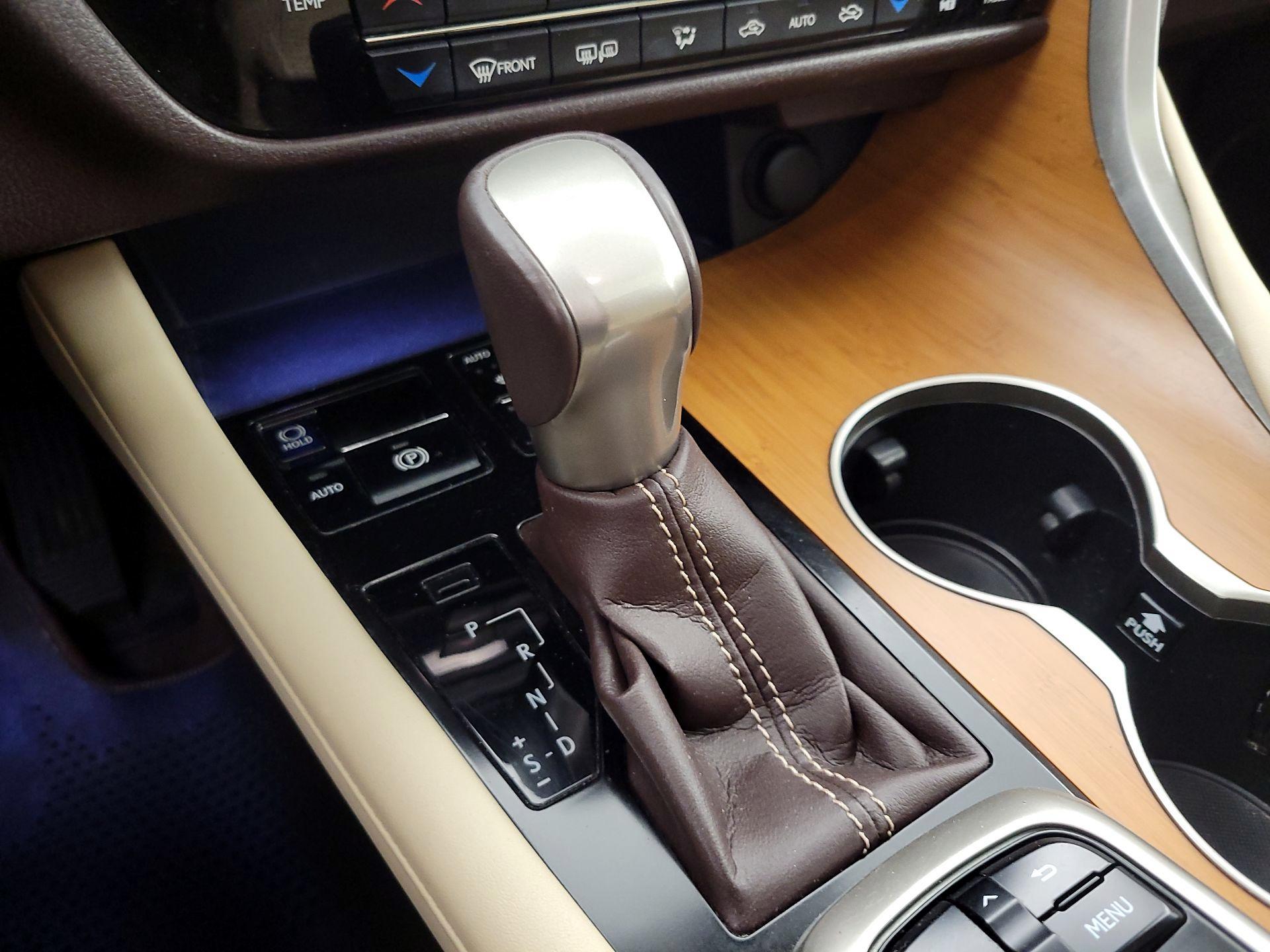 Thumbnail: 2016 Lexus RX - 18