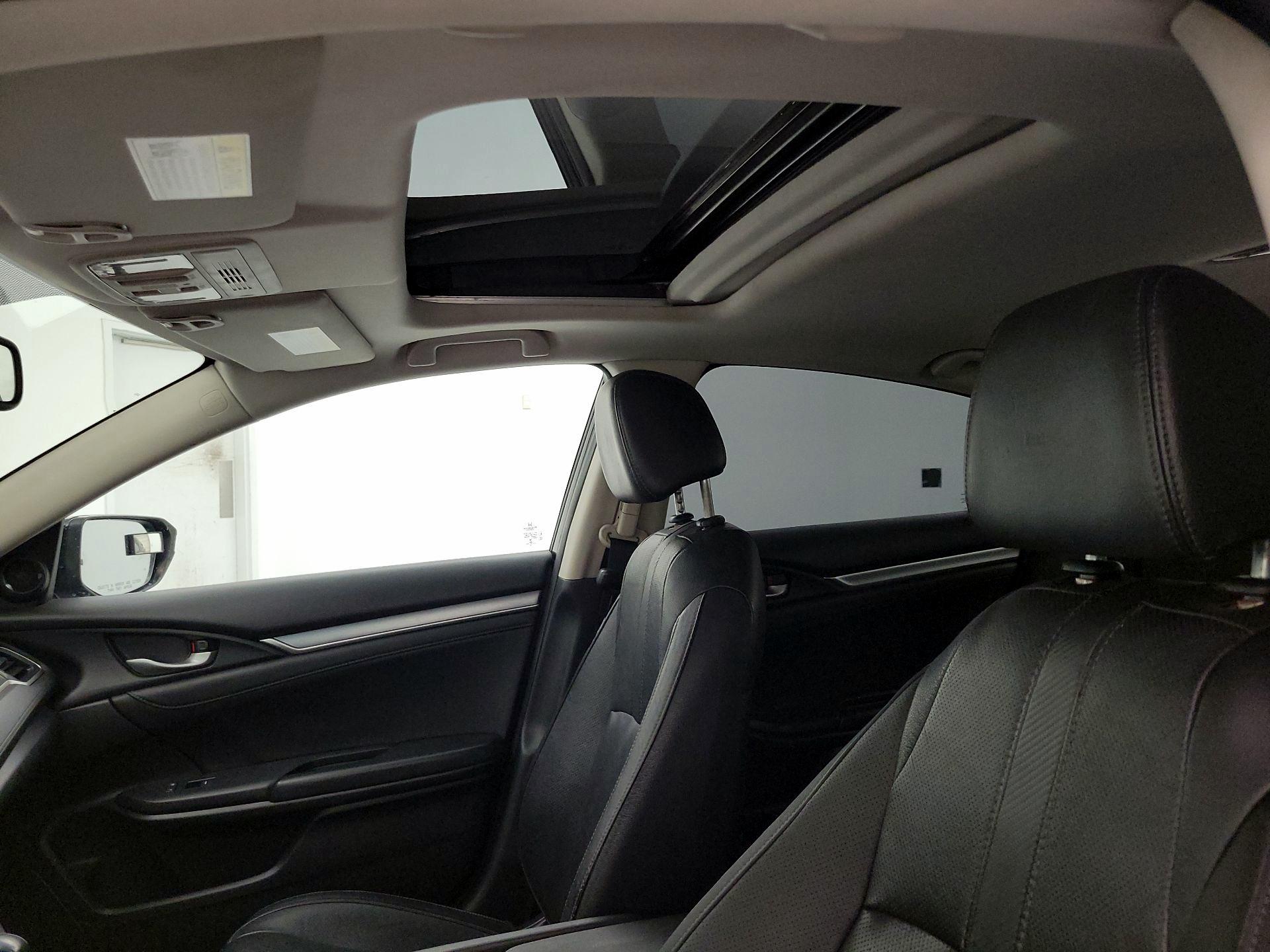 Thumbnail: 2016 Honda Civic - 18