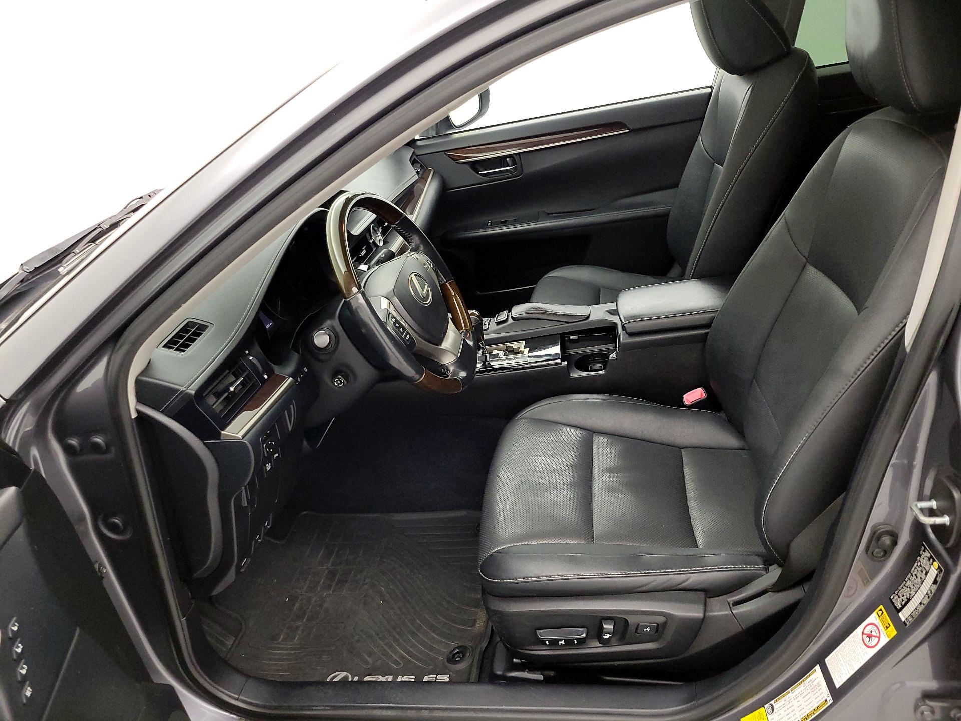 Thumbnail: 2014 Lexus ES - 11