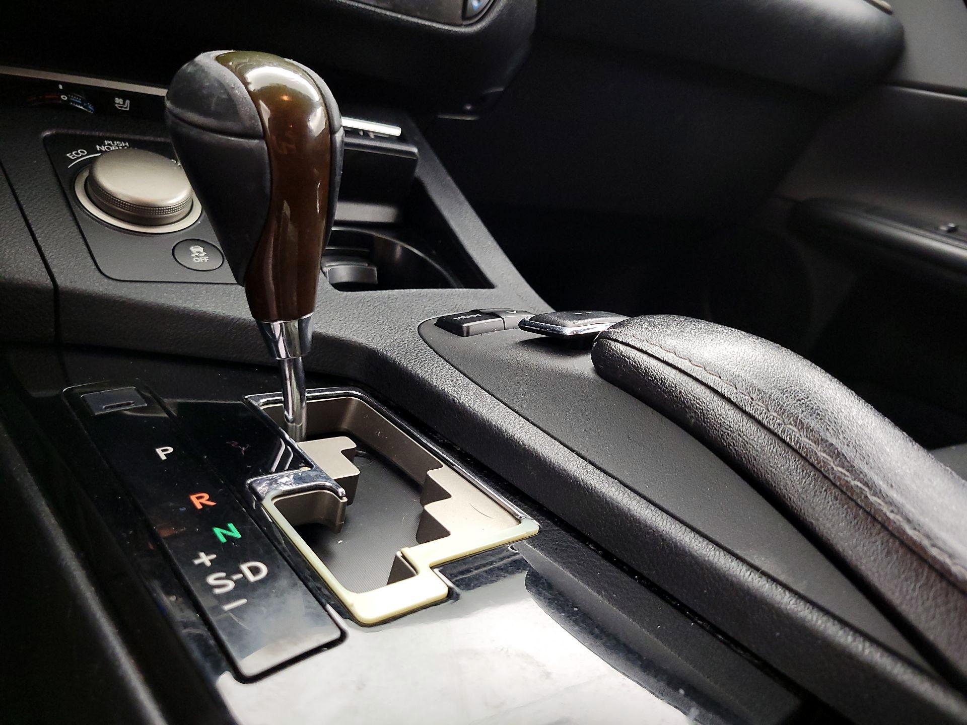 Thumbnail: 2014 Lexus ES - 17