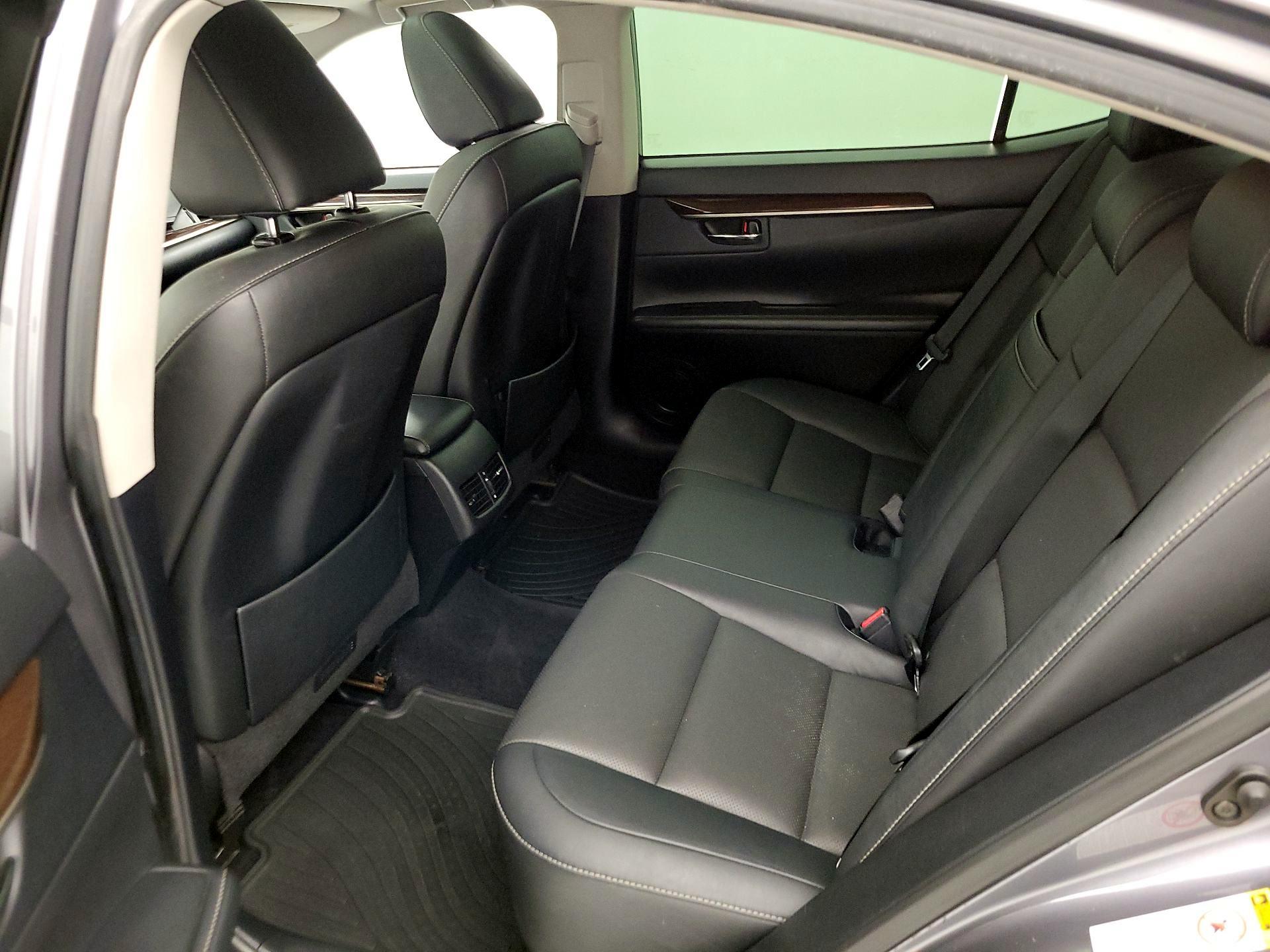 Thumbnail: 2014 Lexus ES - 19