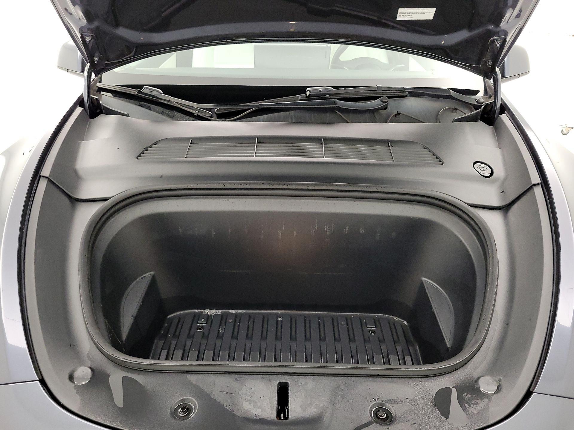 Thumbnail: 2022 Tesla Model Y - 20