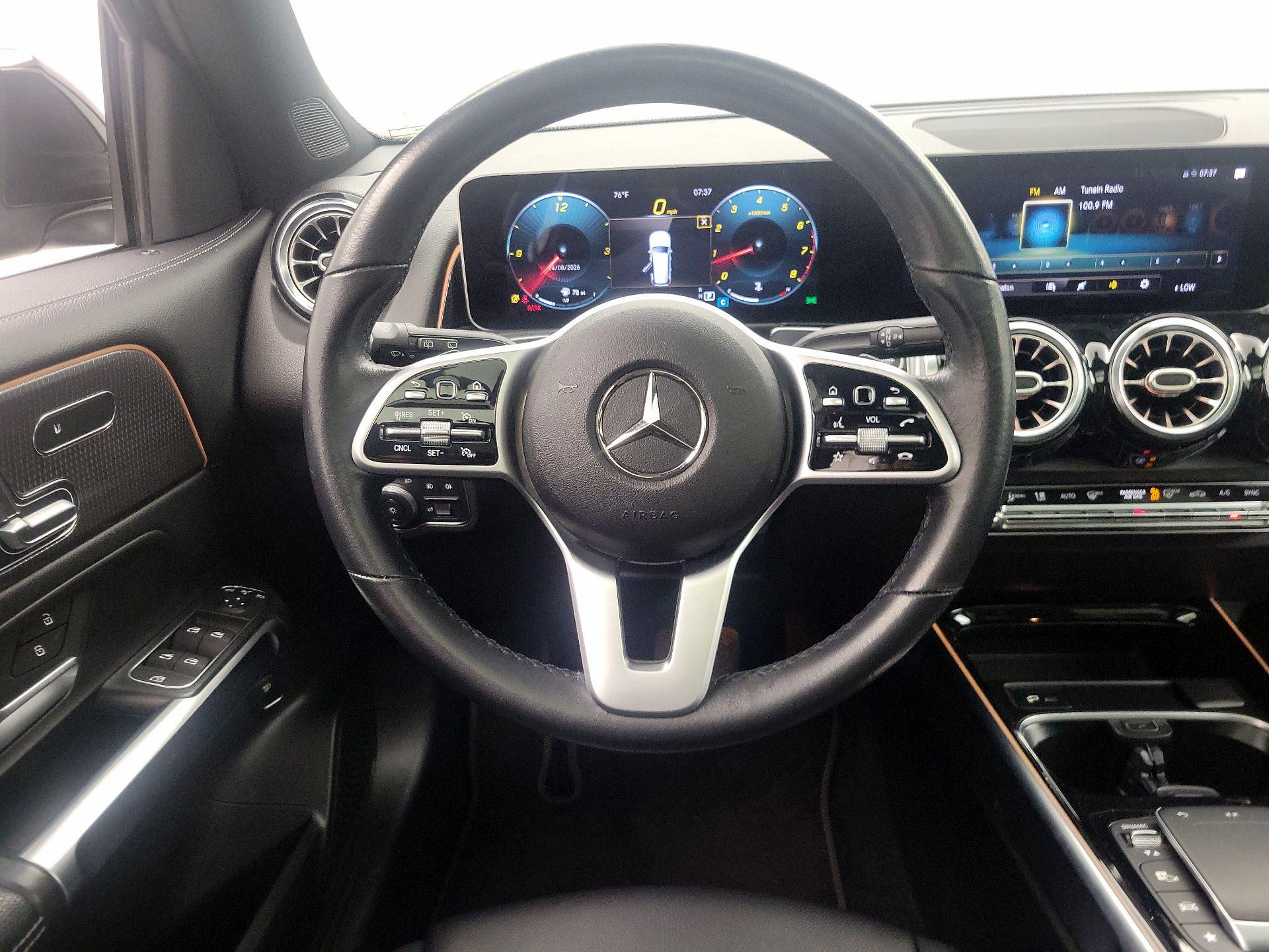 Thumbnail: 2021 Mercedes-Benz GLB - 10