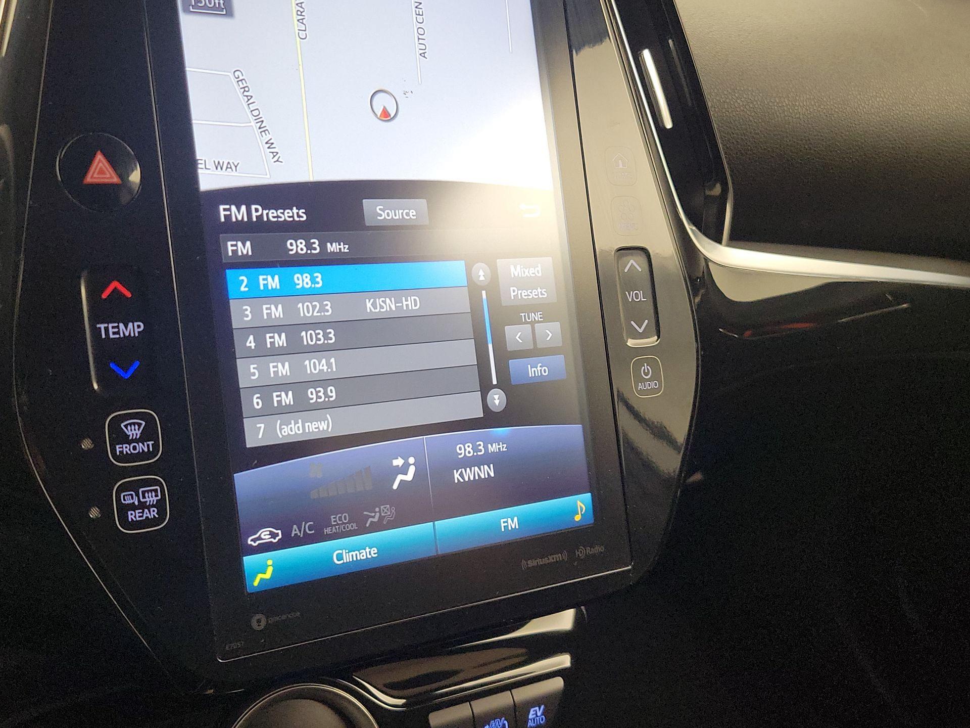 Thumbnail: 2022 Toyota Prius Prime - 16